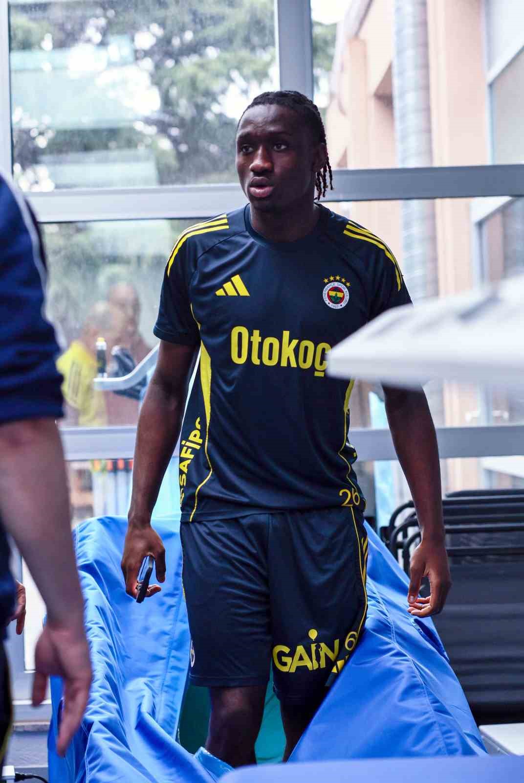 Fenerbahçe, Nottingham Forest maçı hazırlıklarına başladı
