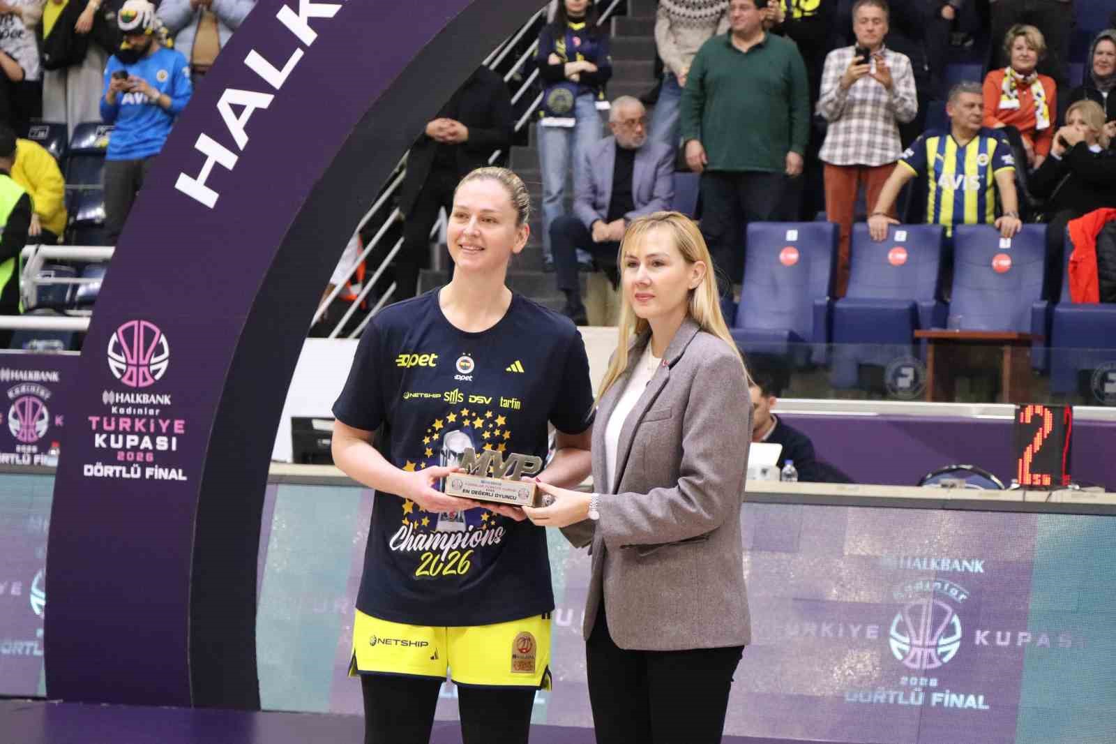 Fenerbahçe Opet, Halkbank Kadınlar Türkiye Kupası’nın sahibi oldu
