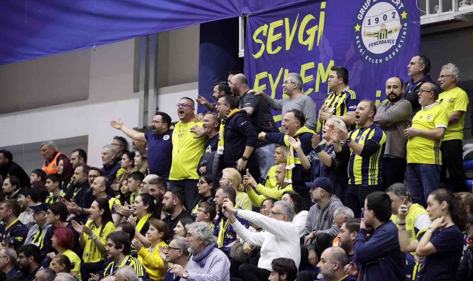 Fenerbahçe seride 2-0 öne geçti
