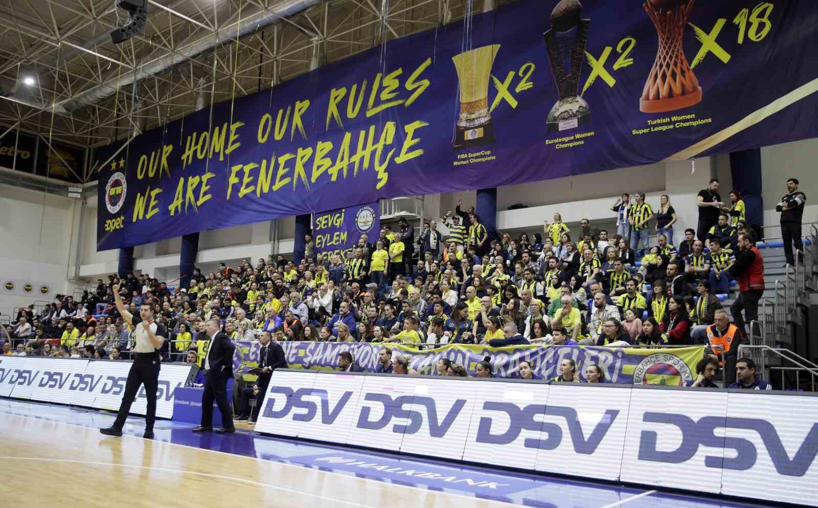 Fenerbahçe seride 2-0 öne geçti
