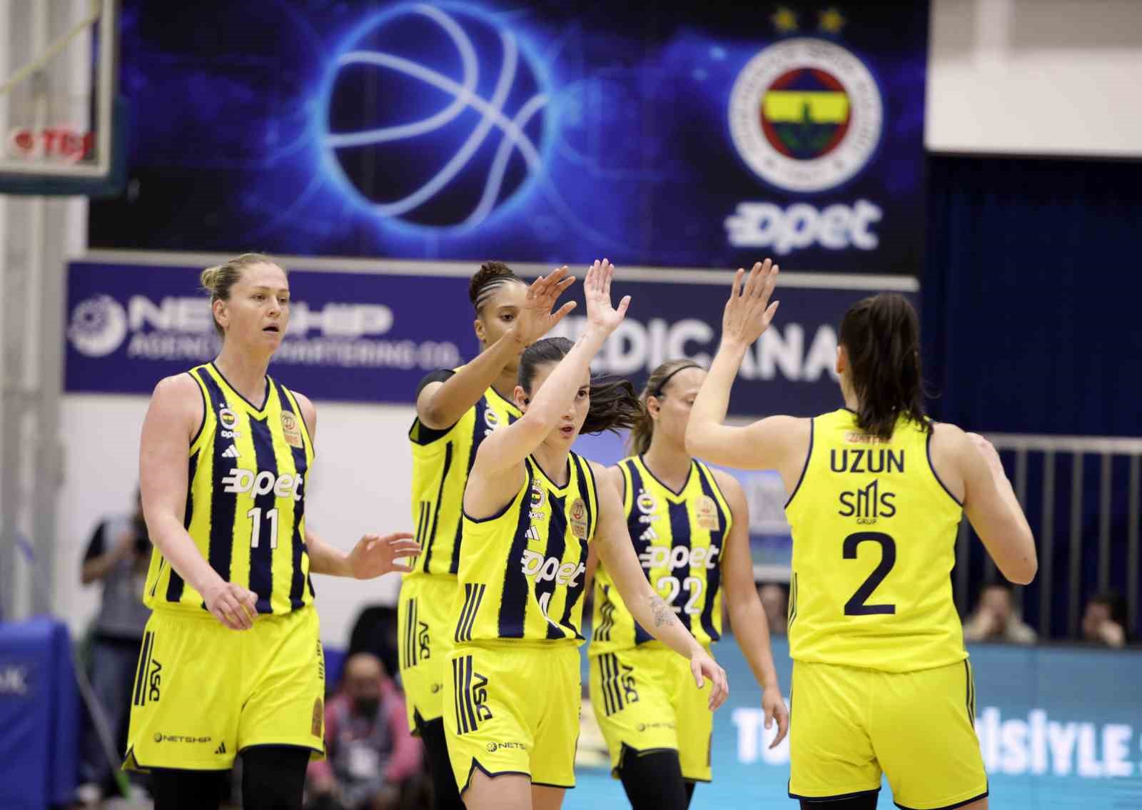 Fenerbahçe seride 2-0 öne geçti
