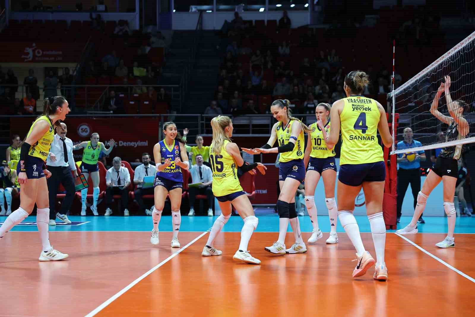 Fenerbahçe, Sultanlar Ligi’nde finalde
