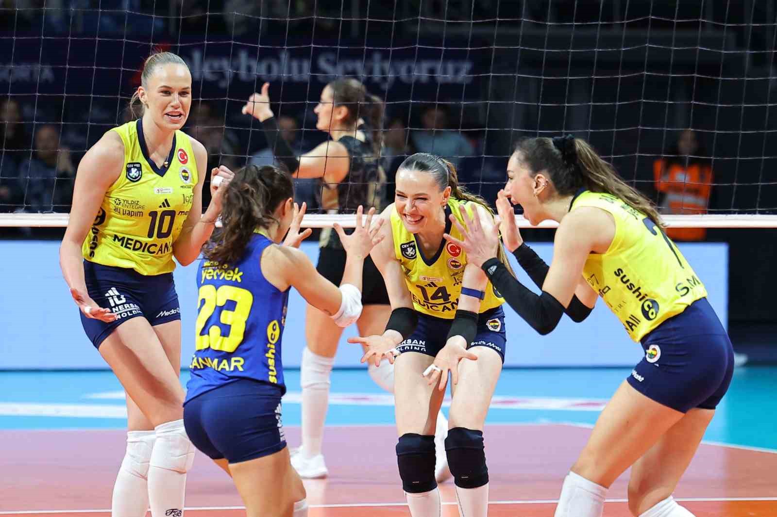 Fenerbahçe, Sultanlar Ligi’nde finalde
