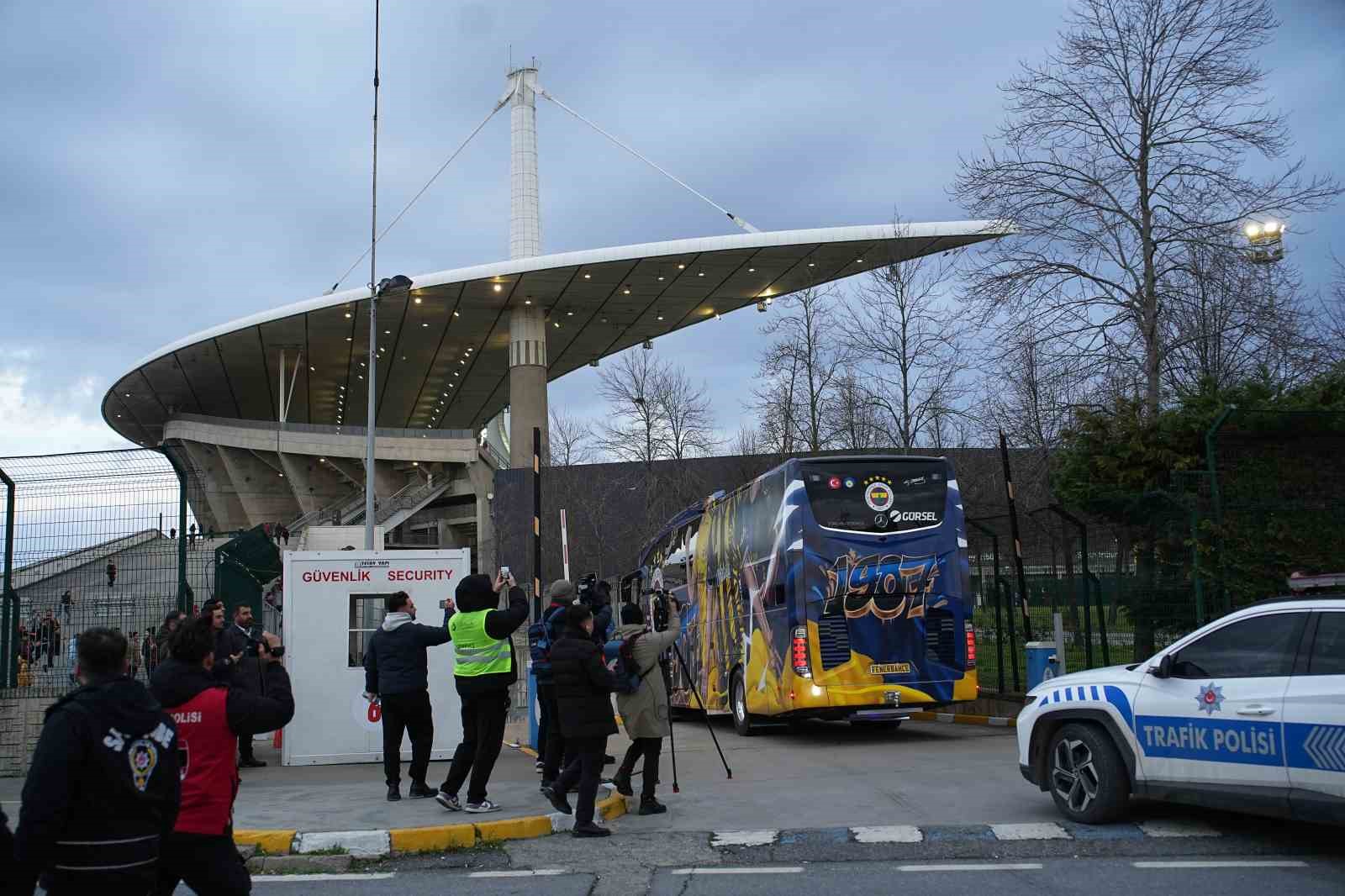 Fenerbahçe, Süper Kupa finali için stada geldi
