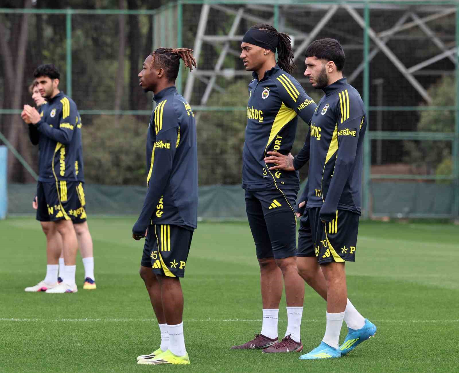 Fenerbahçe’de, Galatasaray derbisinin hazırlıkları başladı
