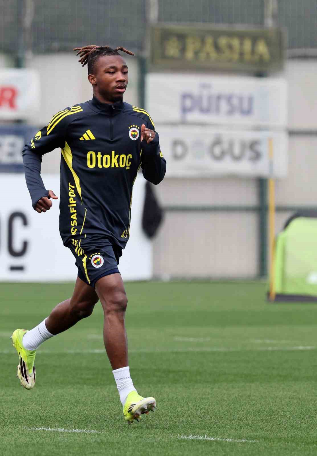 Fenerbahçe’de, Galatasaray derbisinin hazırlıkları başladı
