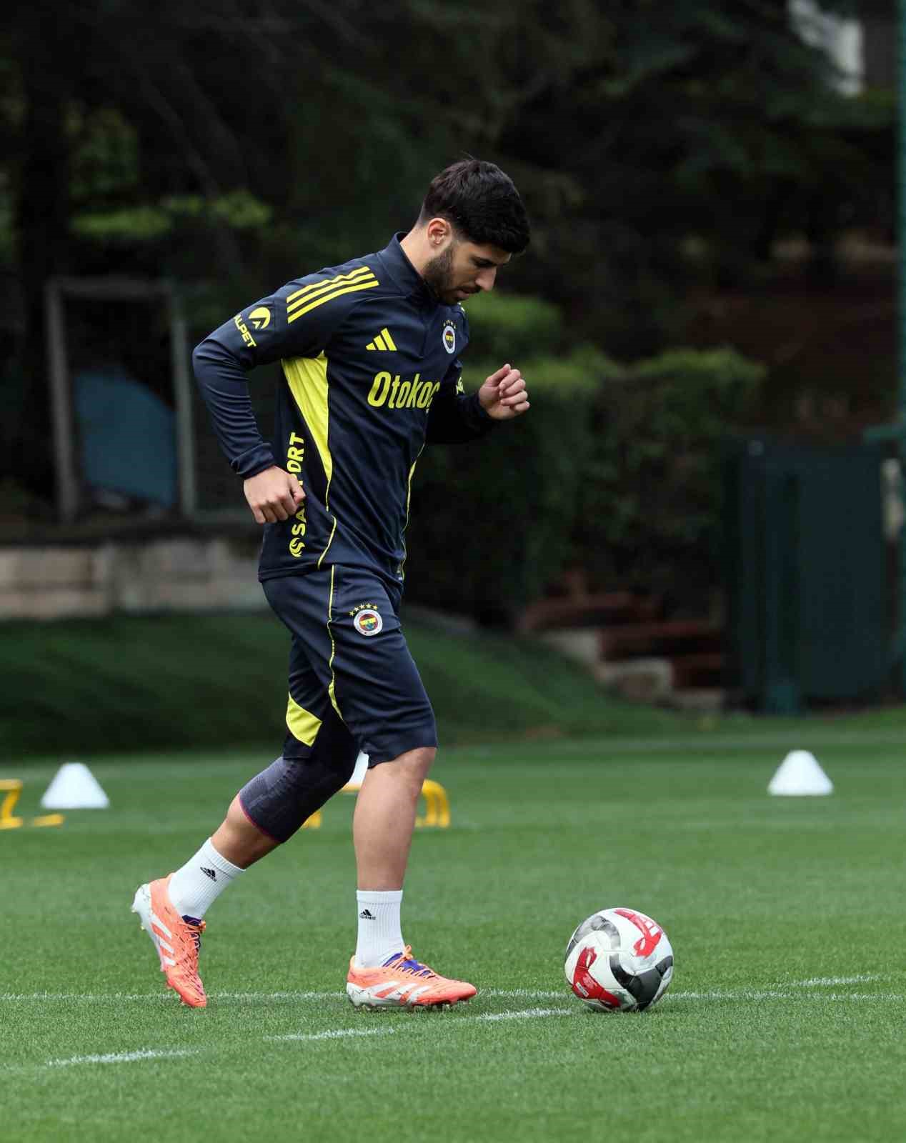 Fenerbahçe’de, Galatasaray derbisinin hazırlıkları başladı
