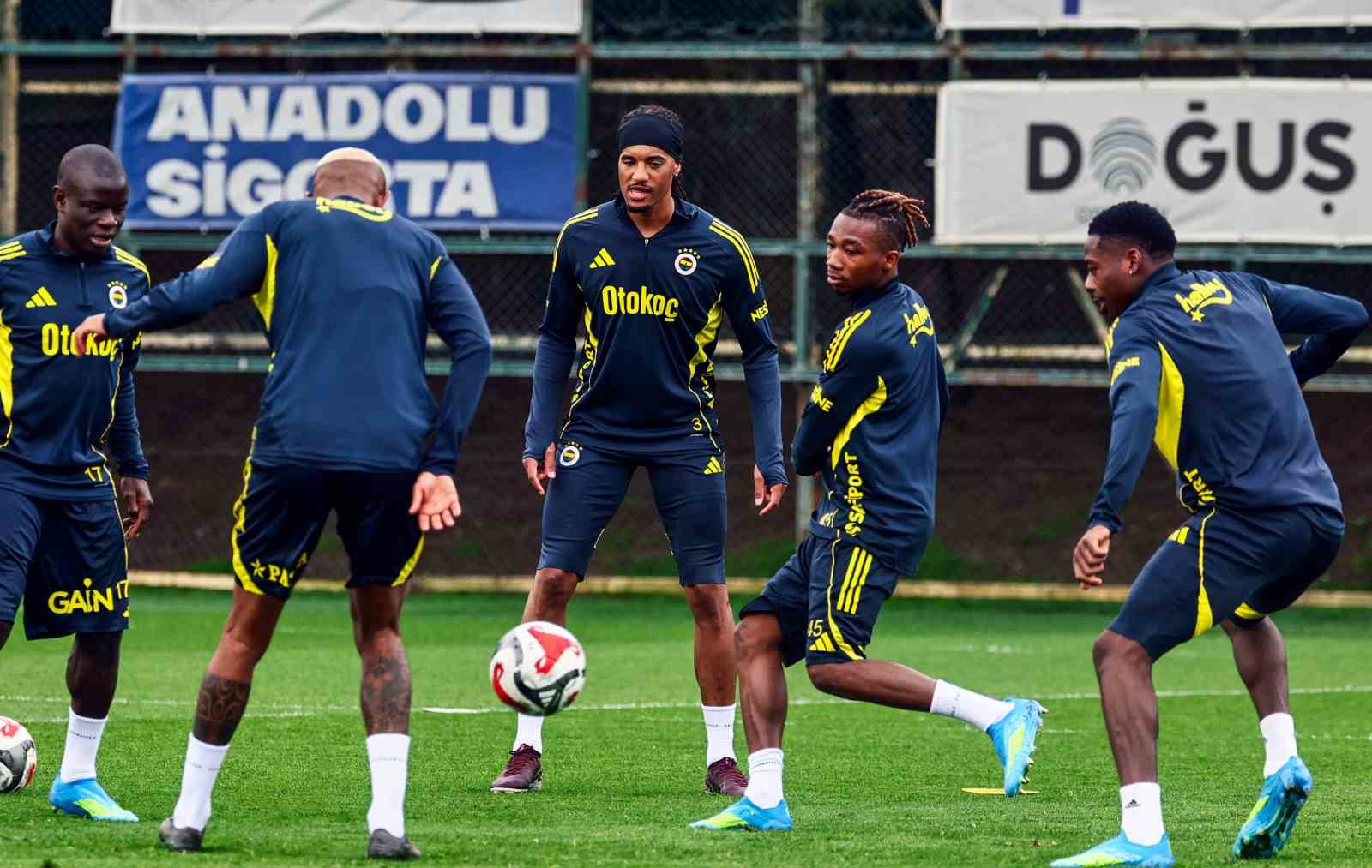 Fenerbahçe’de Kayserispor maçı hazırlıkları devam etti
