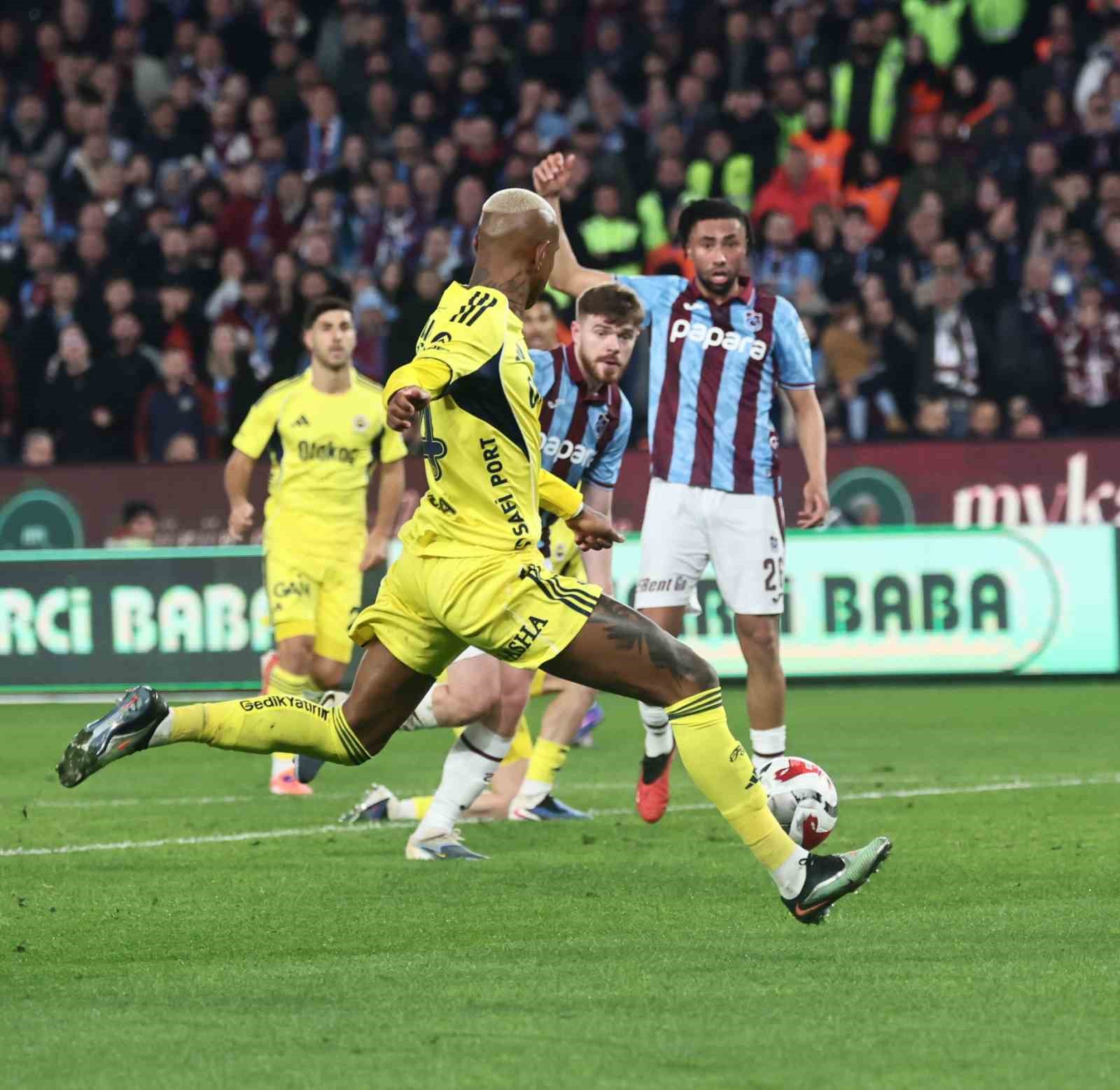 Fenerbahçe’de ön plana çıkan ikili: Asensio ve Talisca
Fenerbahçe’de ön plana çıkan ikili: Asensio ve Talisca