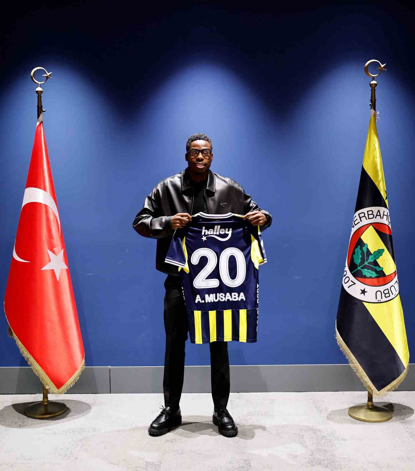 Fenerbahçe’nin 8. Hollandalı oyuncusu: Anthony Musaba
