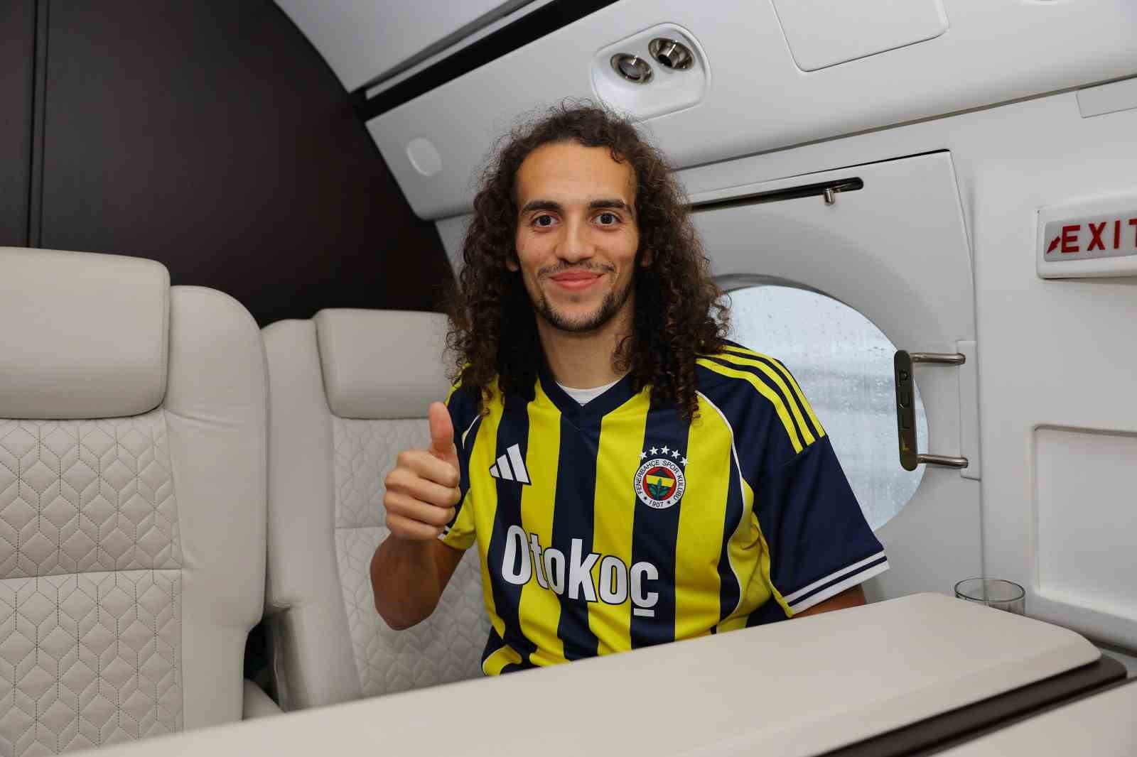 Fenerbahçe’nin yeni transferi Matteo Guendouzi, İstanbul’a geldi
