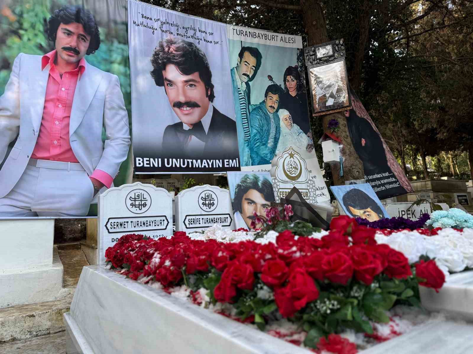 Ferdi Tayfur vefatının 1. yıl dönümünde mezarı başında anıldı
