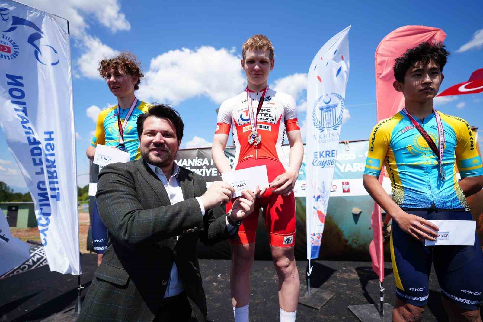 Ferdi Zeyrek Kupası’nda 6 ülkeden 649 sporcu kıyasıya yarıştı
