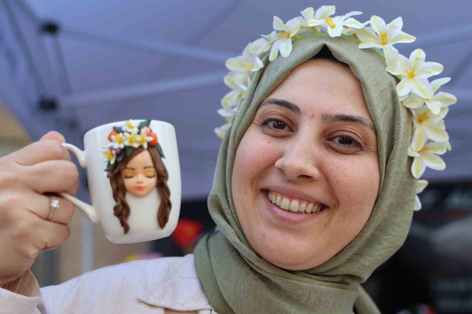 Festivalde Osmanlı geleneği yaşatıldı, ciğer tezgahları davul zurna ile şenlendi
Festivalde Osmanlı geleneği yaşatıldı, ciğer tezgahları davul zurna ile şenlendi