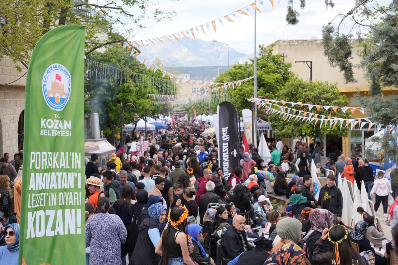 Festivalde Osmanlı geleneği yaşatıldı, ciğer tezgahları davul zurna ile şenlendi
Festivalde Osmanlı geleneği yaşatıldı, ciğer tezgahları davul zurna ile şenlendi
