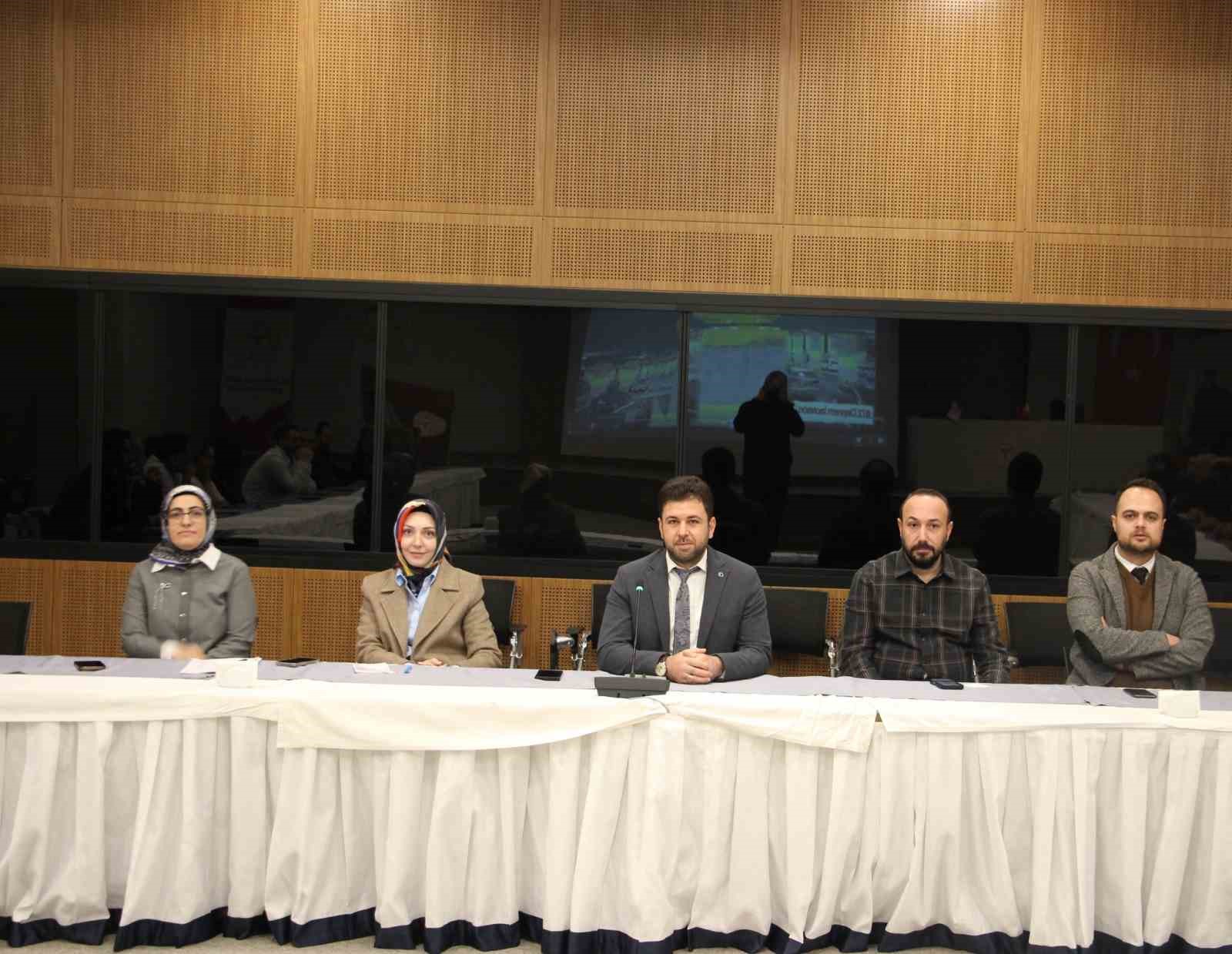 Fethi Sekin Şehir Hastanesi’nde klinikler değerlendirildi
