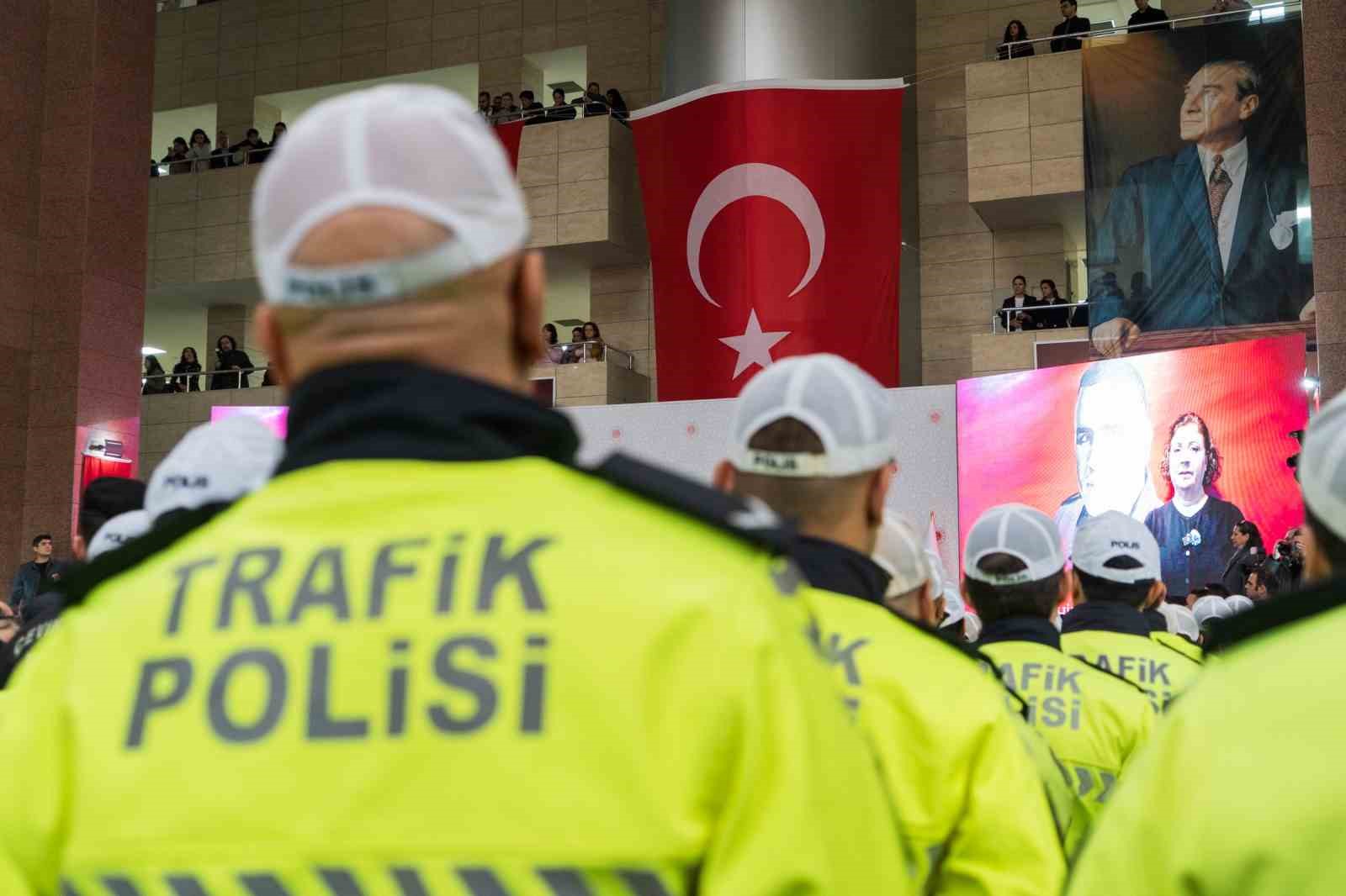 Fethi Sekin şehit düştüğü yerde karanfillerle anıldı
