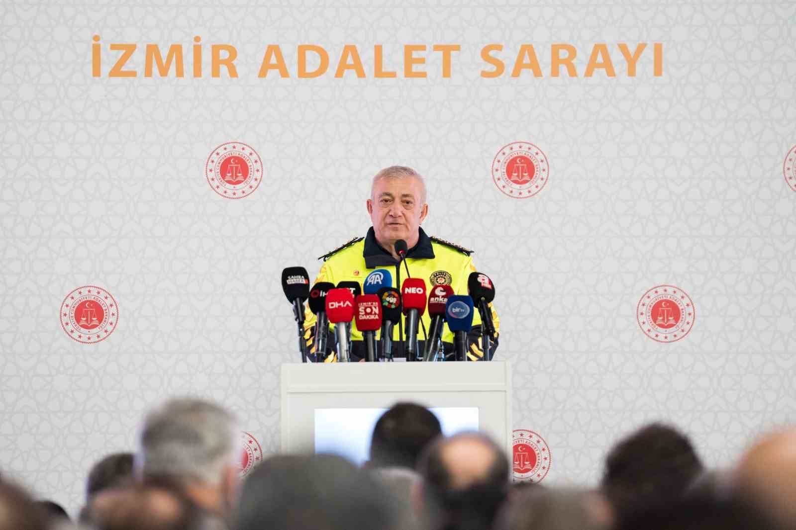 Fethi Sekin şehit düştüğü yerde karanfillerle anıldı
