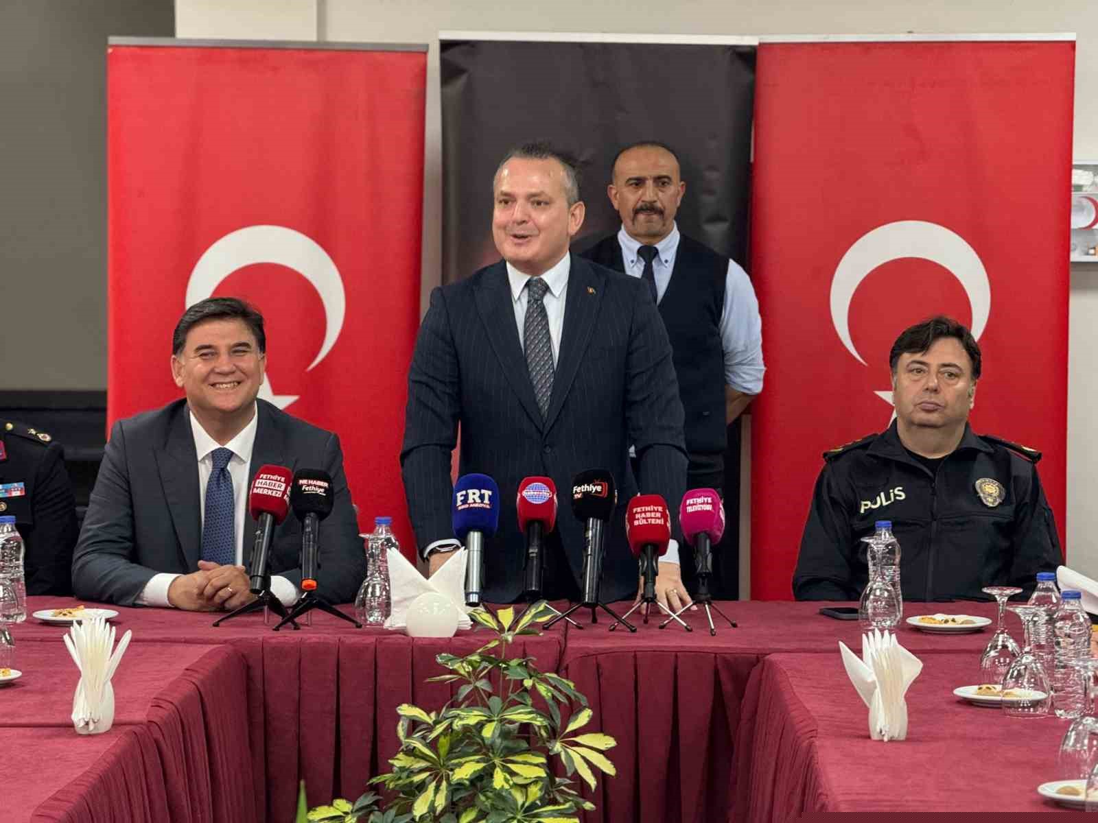 Fethiye protokolü bayram ziyaretlerinde bulundu
