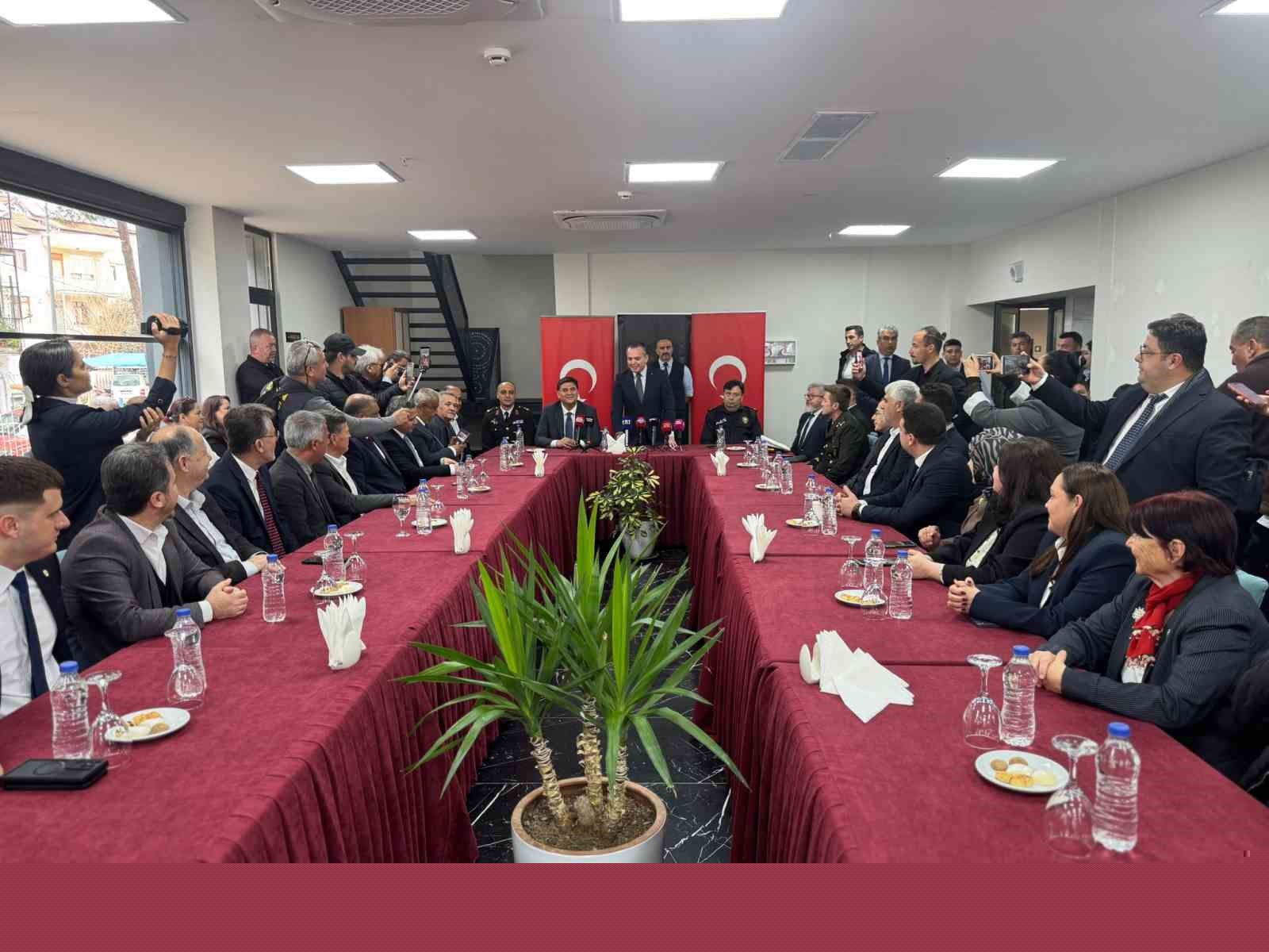 Fethiye protokolü bayram ziyaretlerinde bulundu
