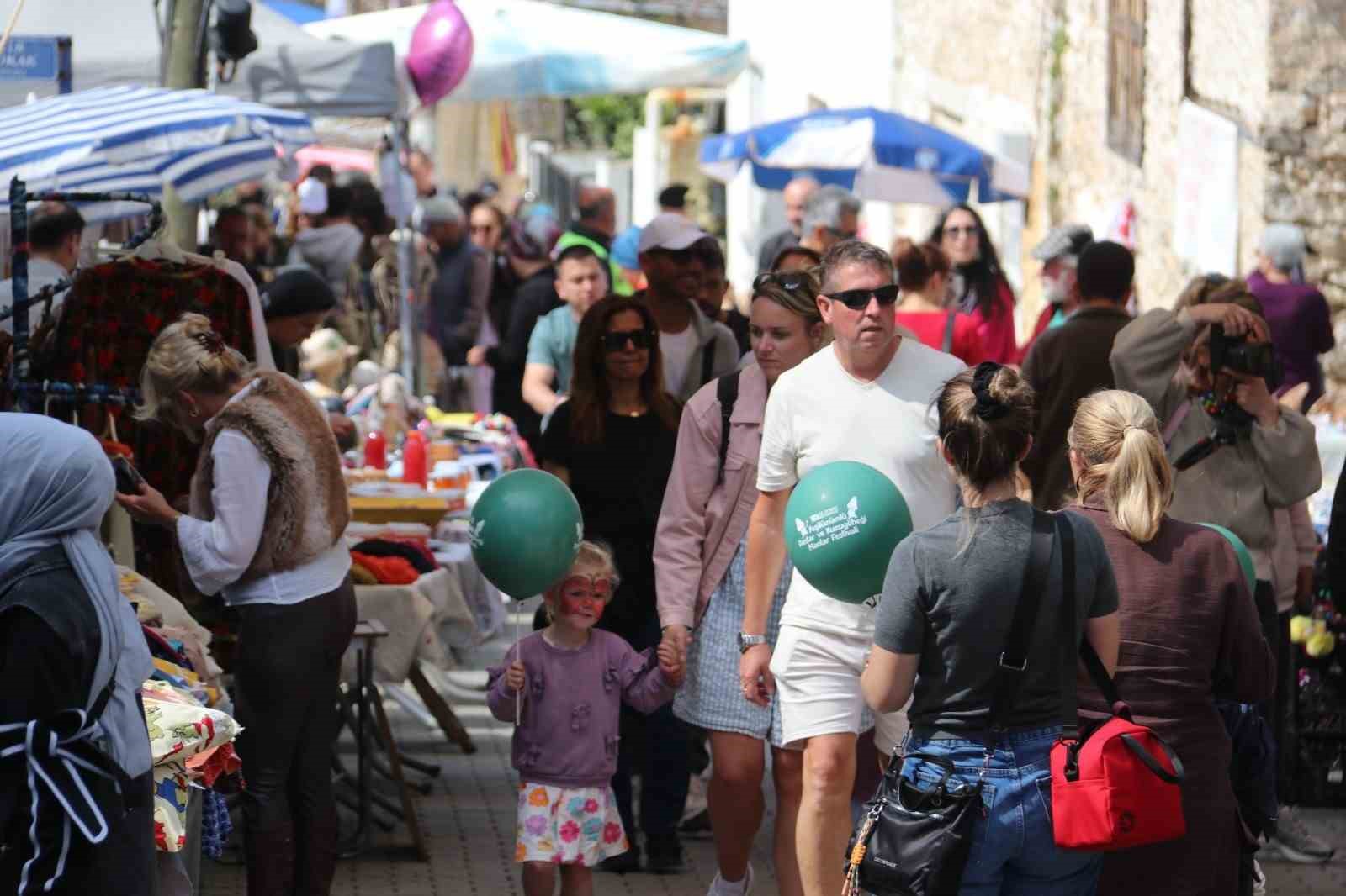 Fethiye’de 15. Dastar Ve Kuzugöbeği Festivali coşkusu başladı
Fethiye’de 15. Dastar Ve Kuzugöbeği Festivali coşkusu başladı