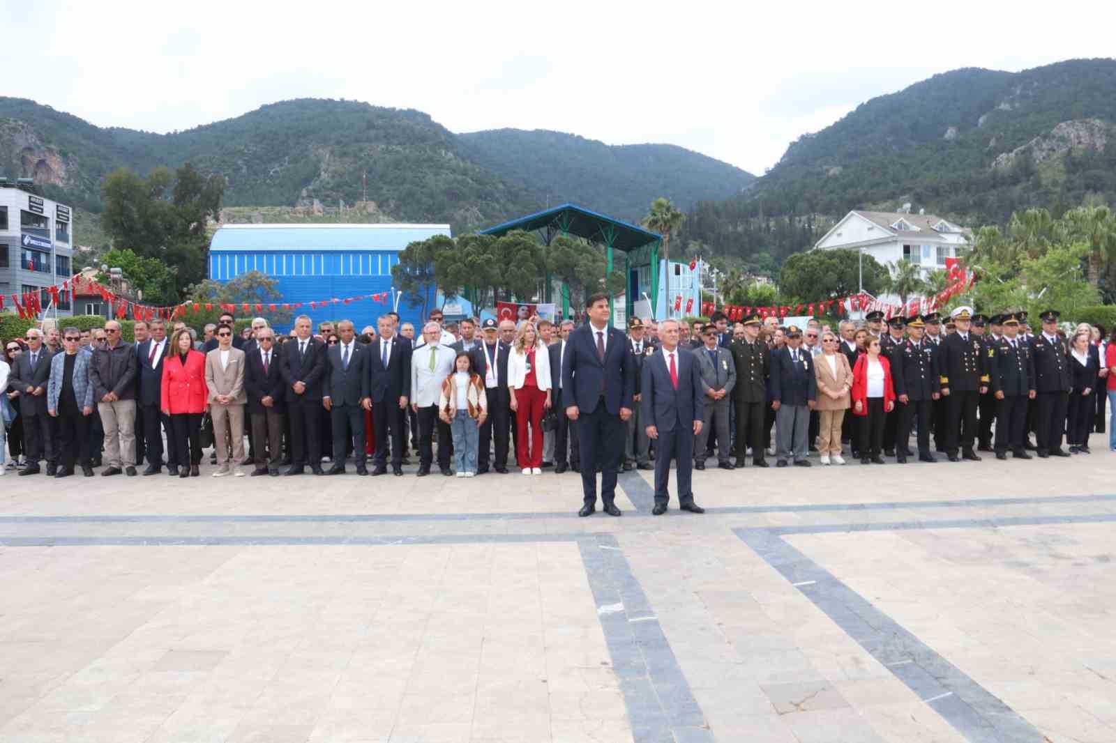 Fethiye’de 23 Nisan törenle kutlandı
