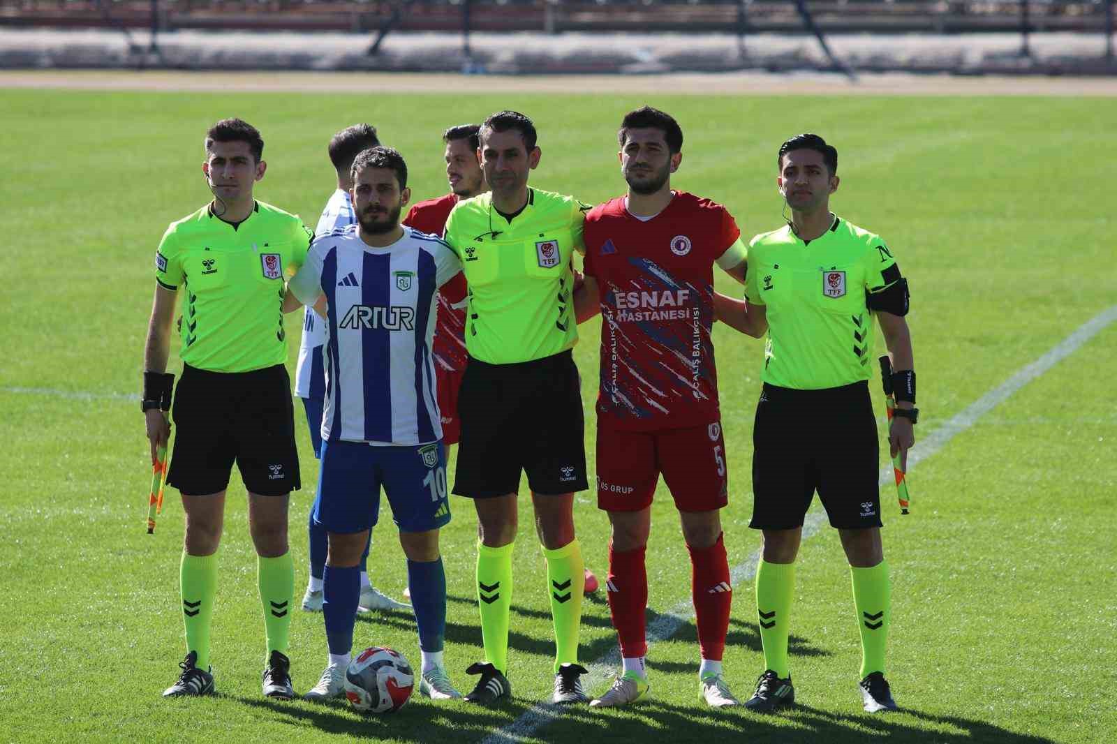 Fethiye’de Golsüz Beraberlik: 0-0
Fethiye’de Golsüz Beraberlik: 0-0