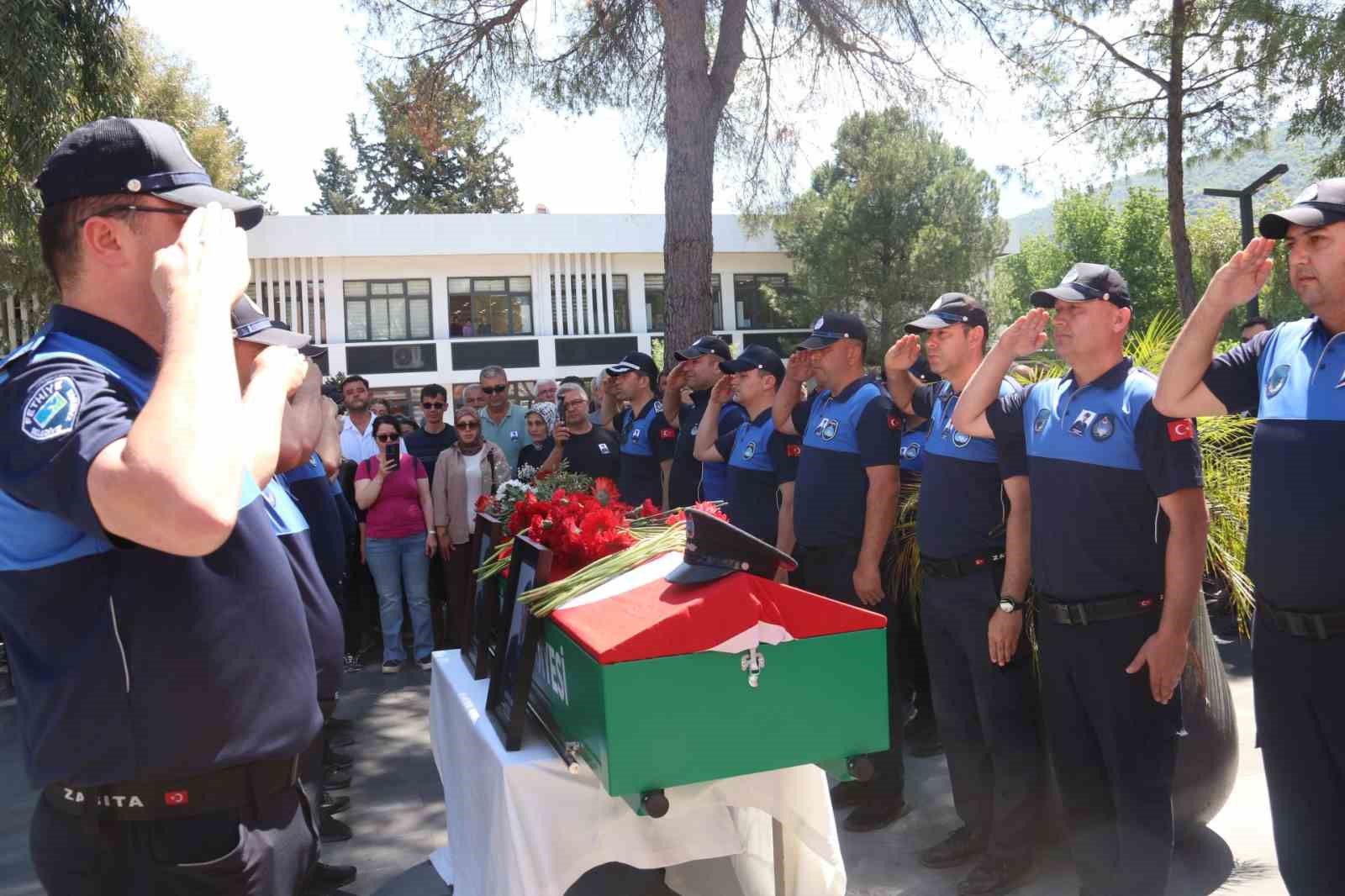 Fethiye’de Zabıta Personeli Ersoy’a duygusal veda
