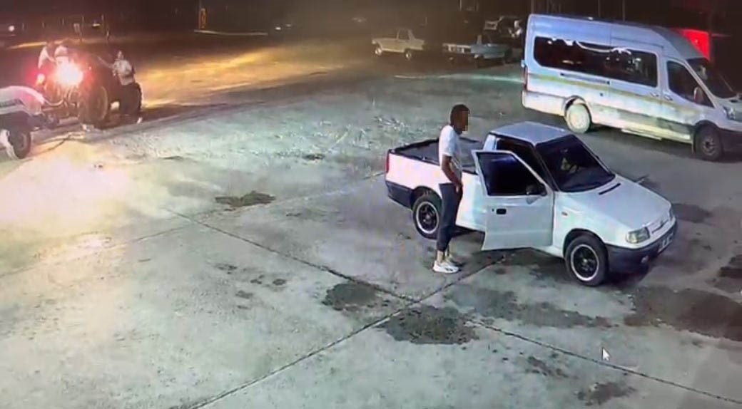 FETÖ’cü kundakçı hakkında savcılık 15 yıl hapis cezası istedi
FETÖ’cü kundakçı hakkında savcılık 15 yıl hapis cezası istedi