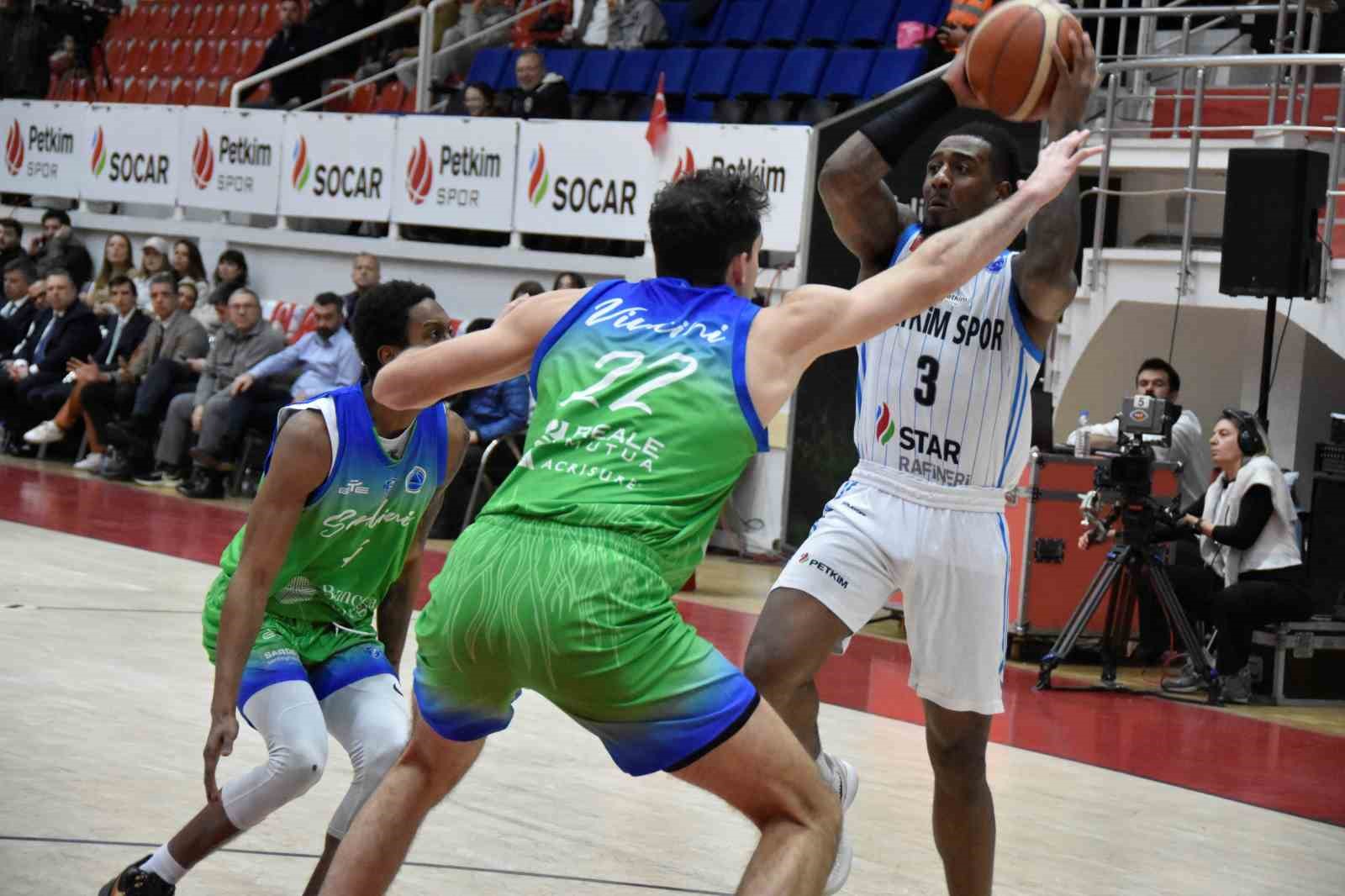 FIBA Avrupa Kupası: Aliağa Petkimspor: 82 - Dinamo BDS Sassari: 70
