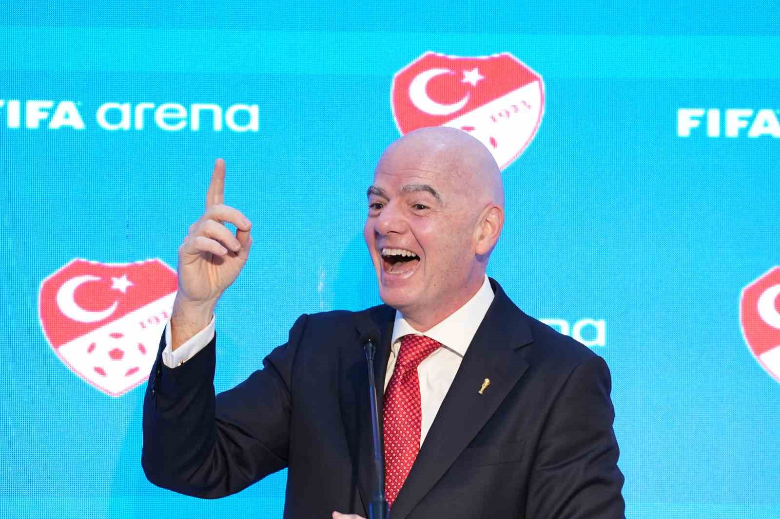 FIFA Başkanı Infantino, Türkiye tezahüratı yaptı
