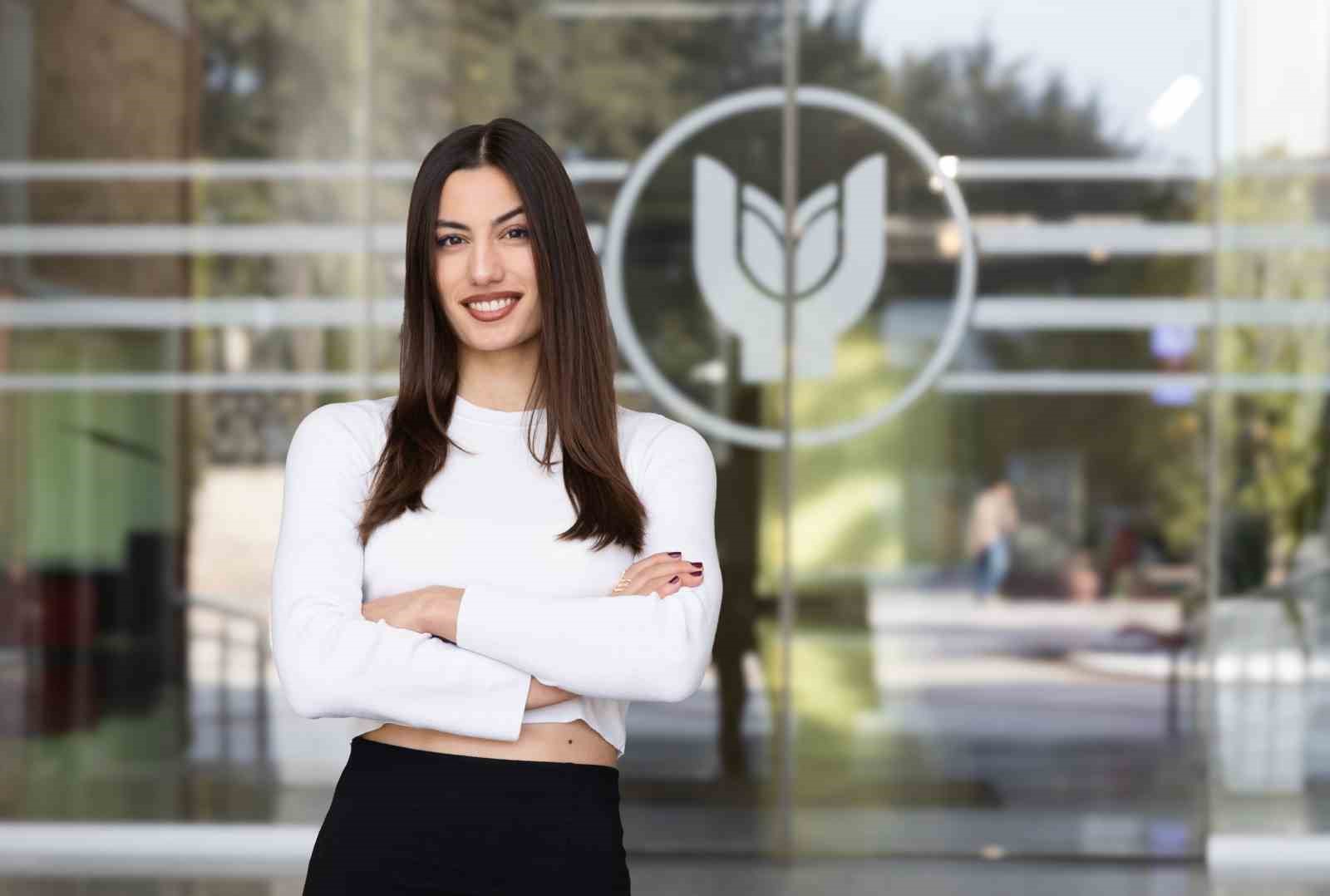 Filenin yıldızı geleceğin hukukçusu
