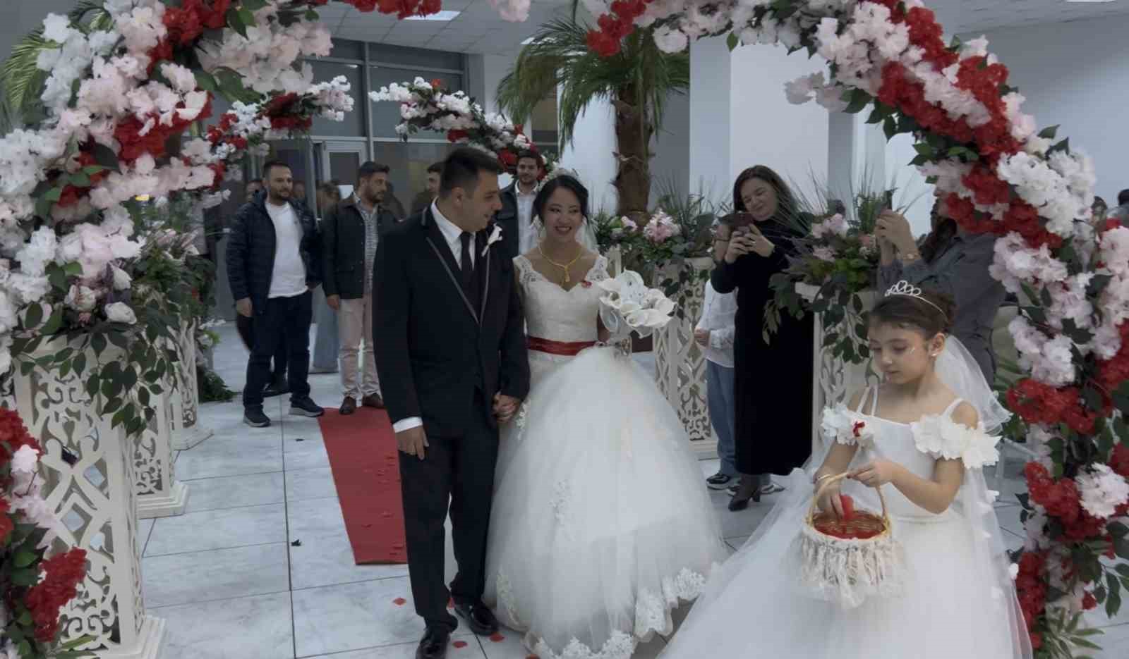 Filipinler’den Türkiye’ye mesafe tanımayan aşk
