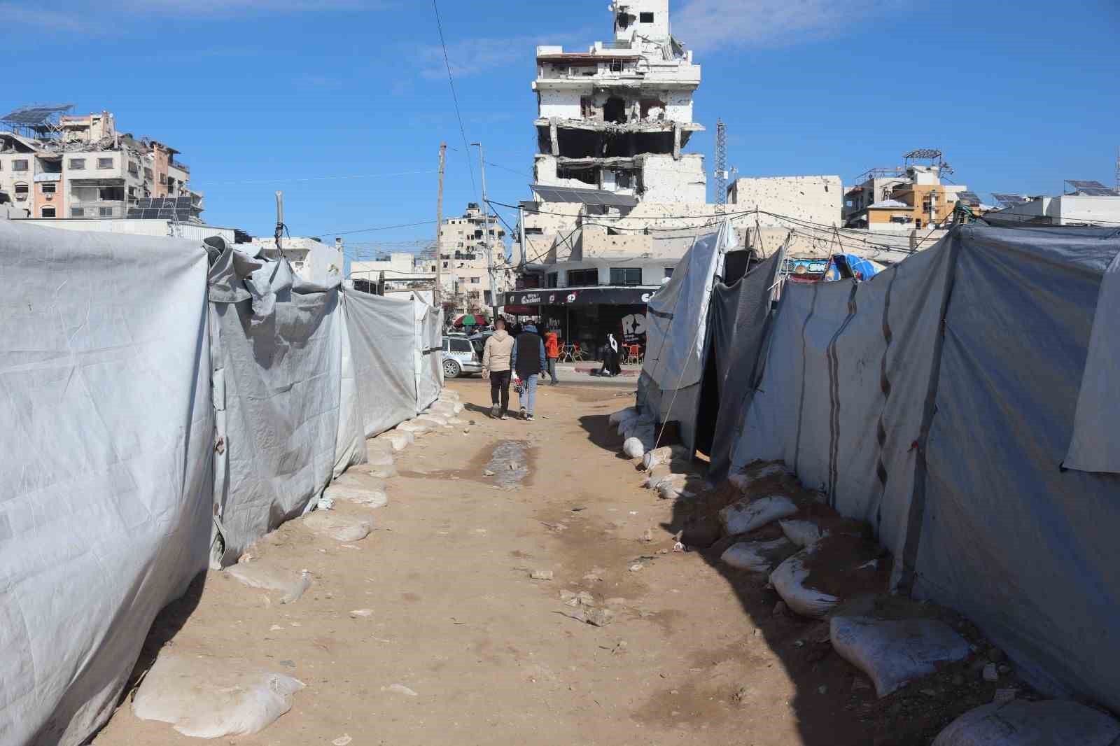 Filistinliler, İsrail’in Gazze Ulusal Yönetim Komitesi’nin çalışmalarını baltalamasından endişeli
