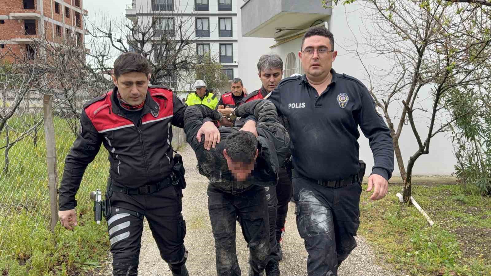 Film gibi kovalamacadan kaçak göçmenler çıktı
