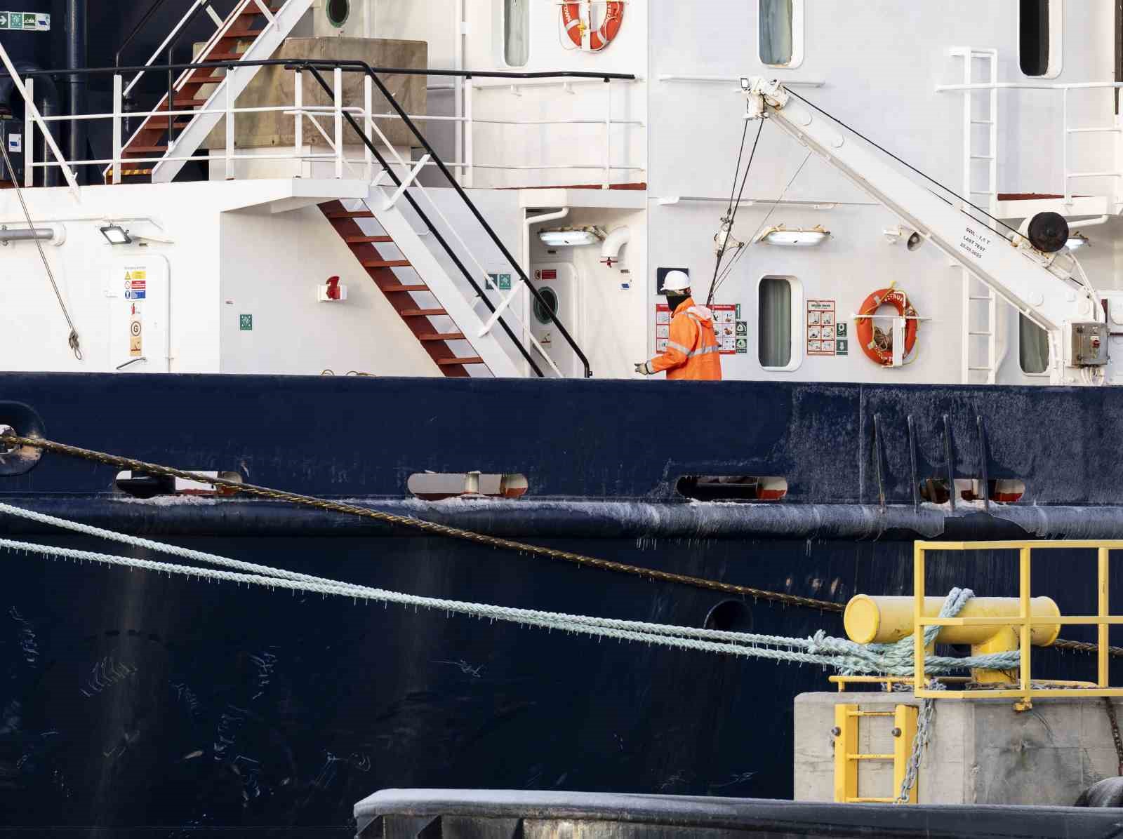 Finlandiya, Baltık Denizi’nde iletişim kablolarına sabotaj şüphesiyle bir gemiye el koydu
Finlandiya, Baltık Denizi’nde iletişim kablolarına sabotaj şüphesiyle bir gemiye el koydu