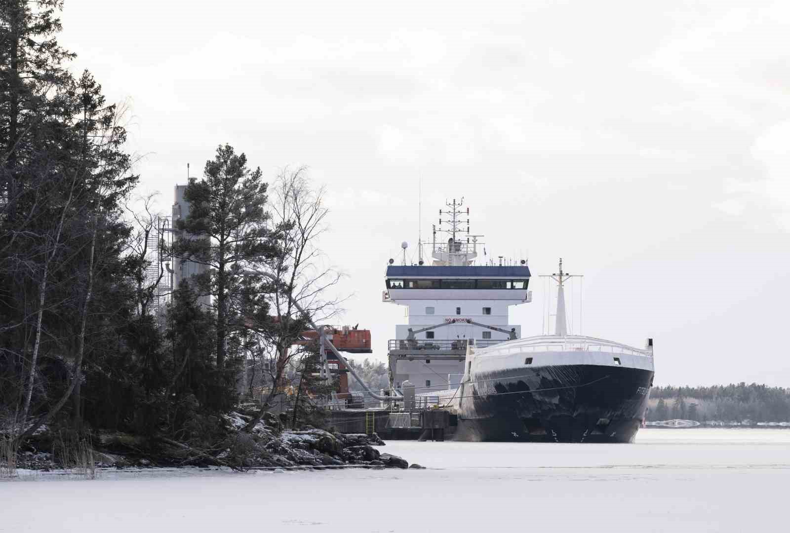 Finlandiya, Baltık Denizi’nde iletişim kablolarına sabotaj şüphesiyle bir gemiye el koydu
Finlandiya, Baltık Denizi’nde iletişim kablolarına sabotaj şüphesiyle bir gemiye el koydu