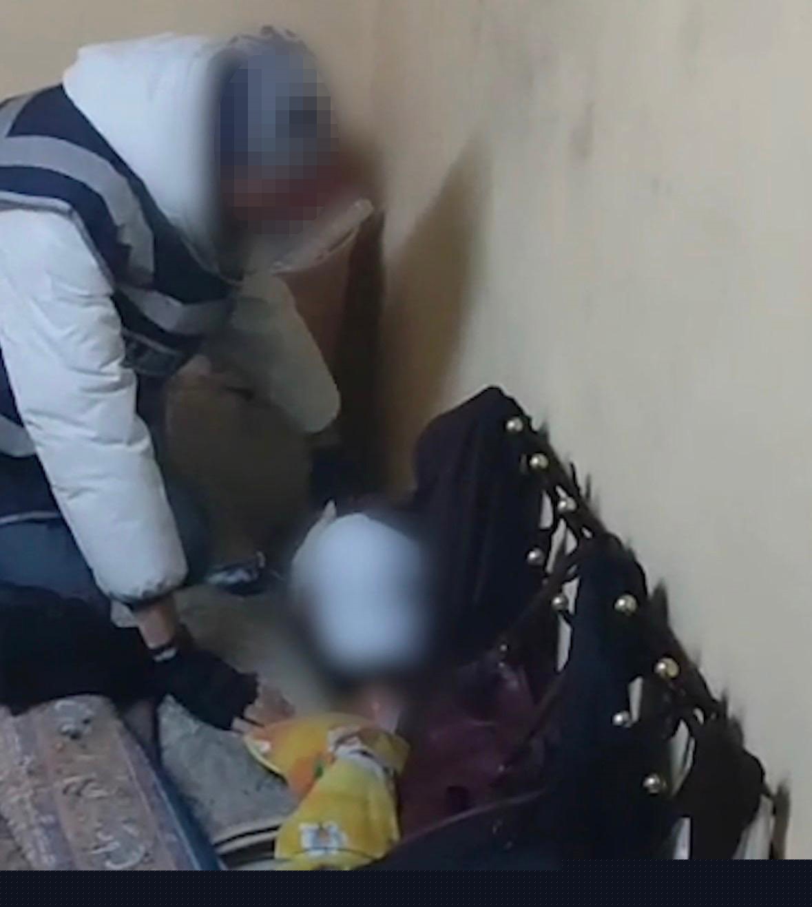 Firari hükümlü evde halıların arasında yakalandı
