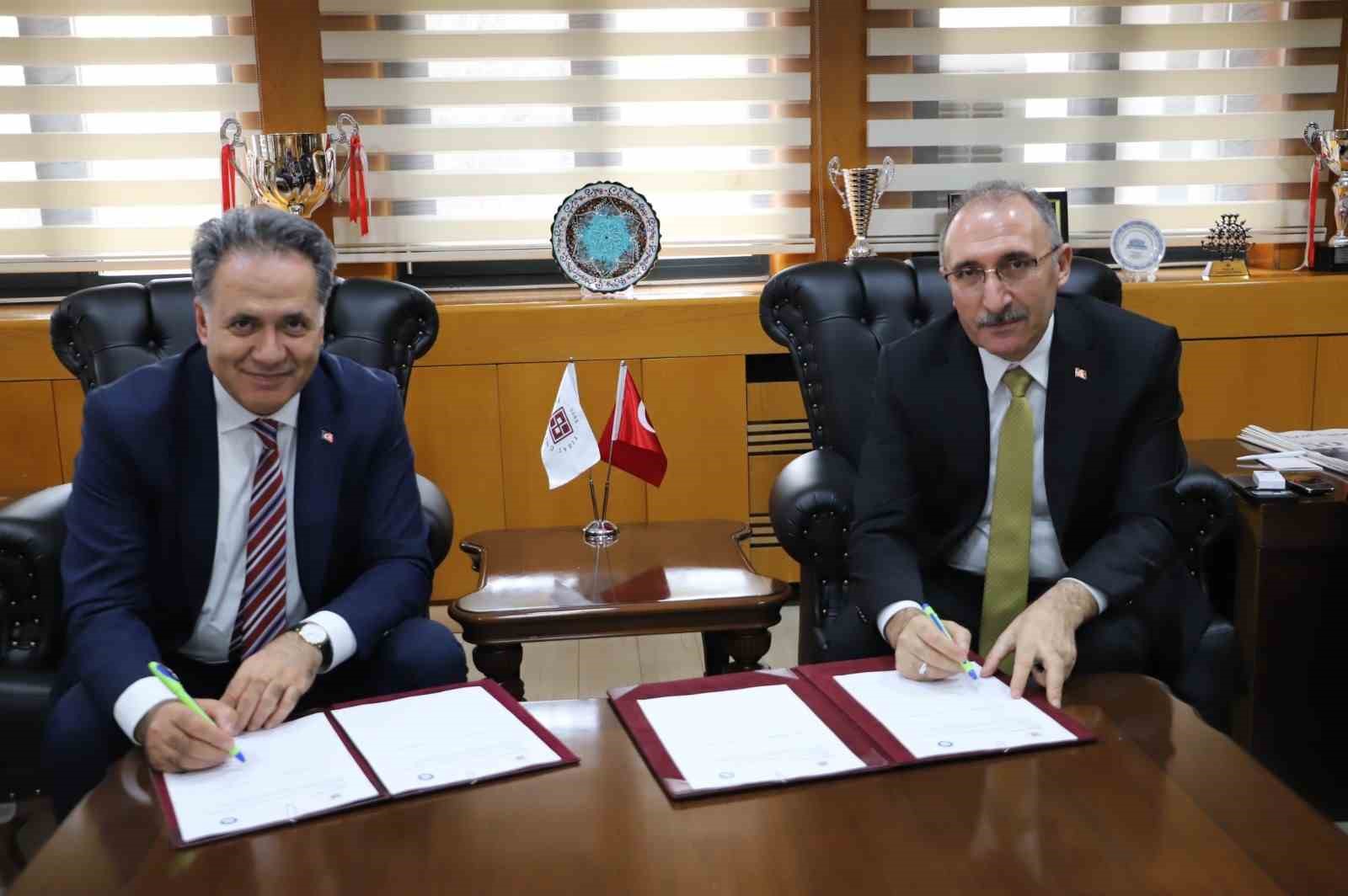 Fırat ile İnönü Üniversitesi arasında iş birliği protokolü
