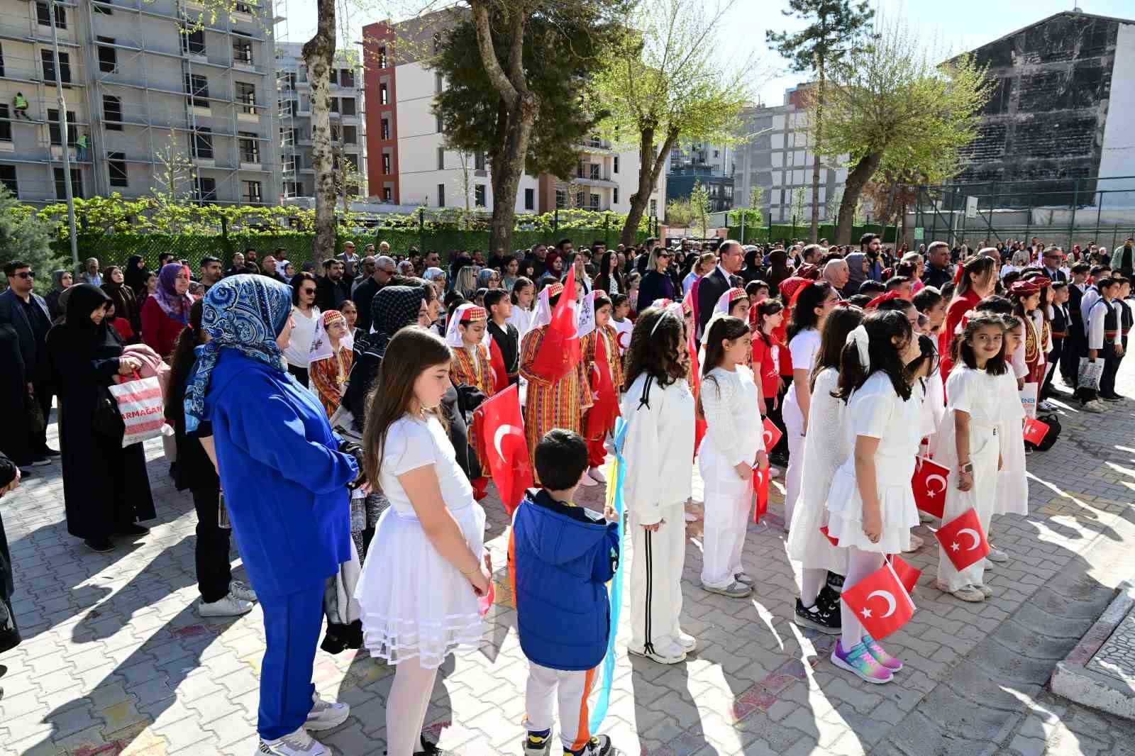 Fırat İlköğretim Okulu’nda 23 Nisan etkinliği
