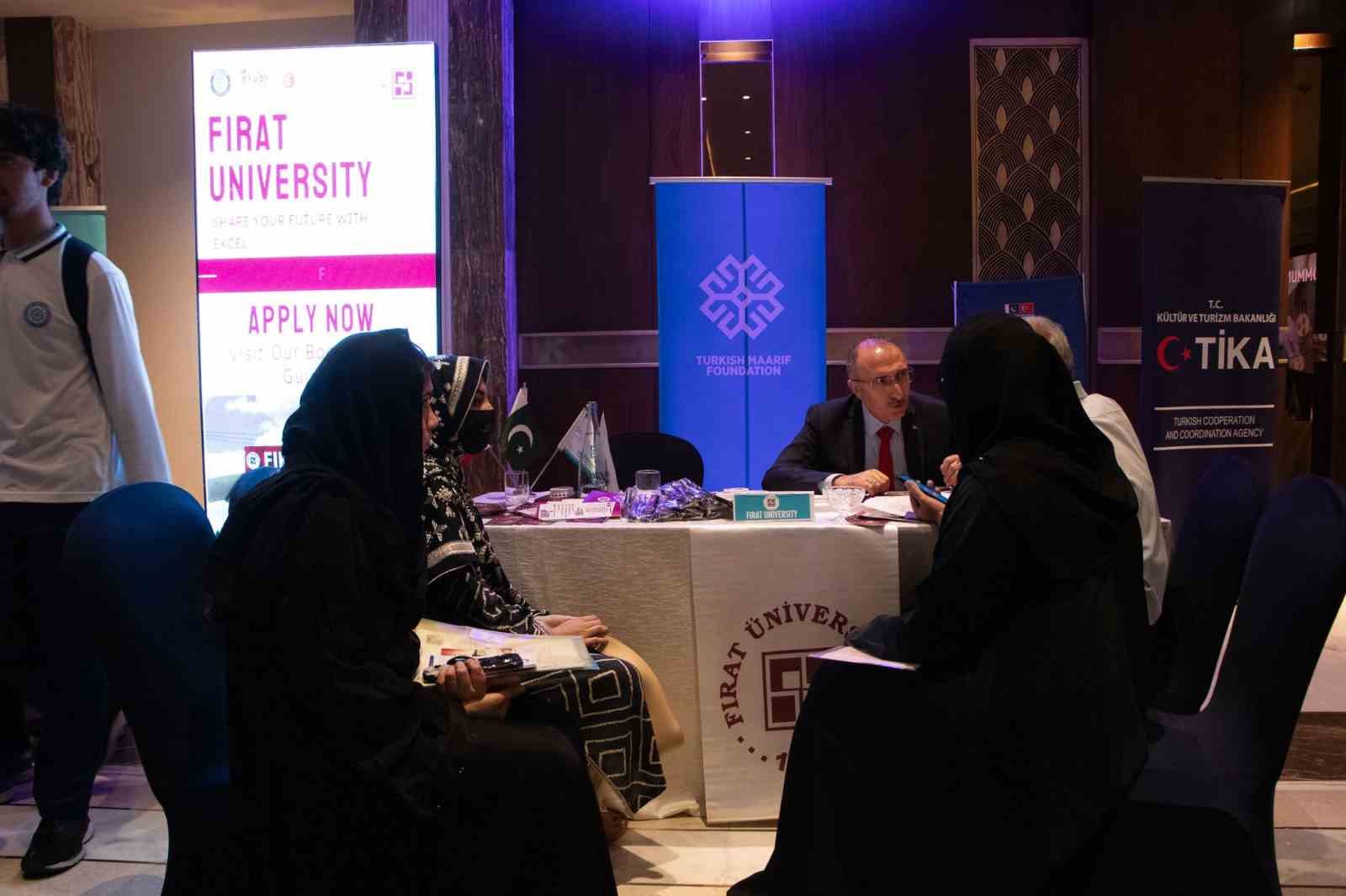 Fırat Üniversitesi Pakistan’da tanıtıldı
