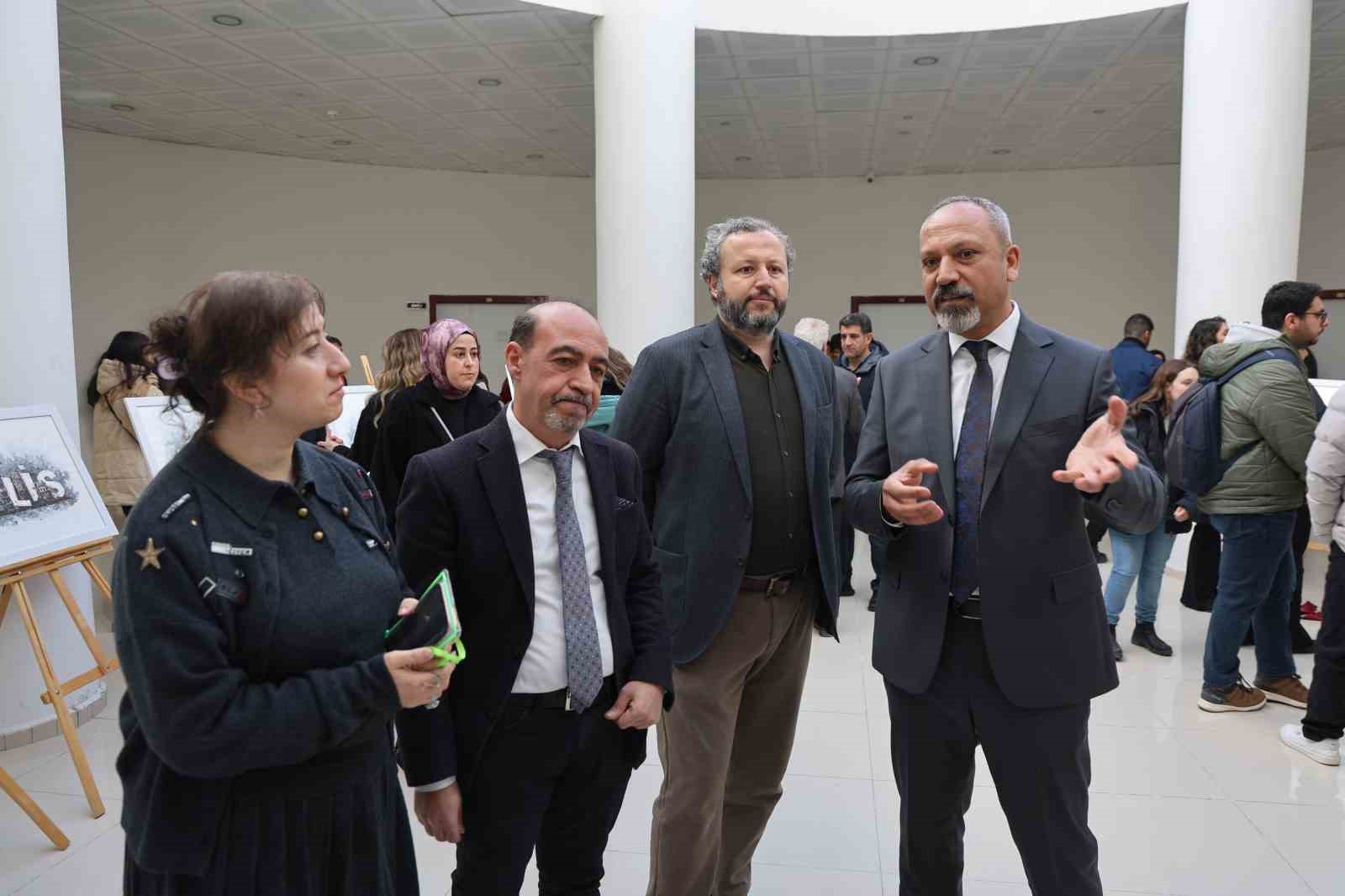 Fırat Üniversitesi’nde 6 Şubat depremi, sergi ve konferansla ele alındı
