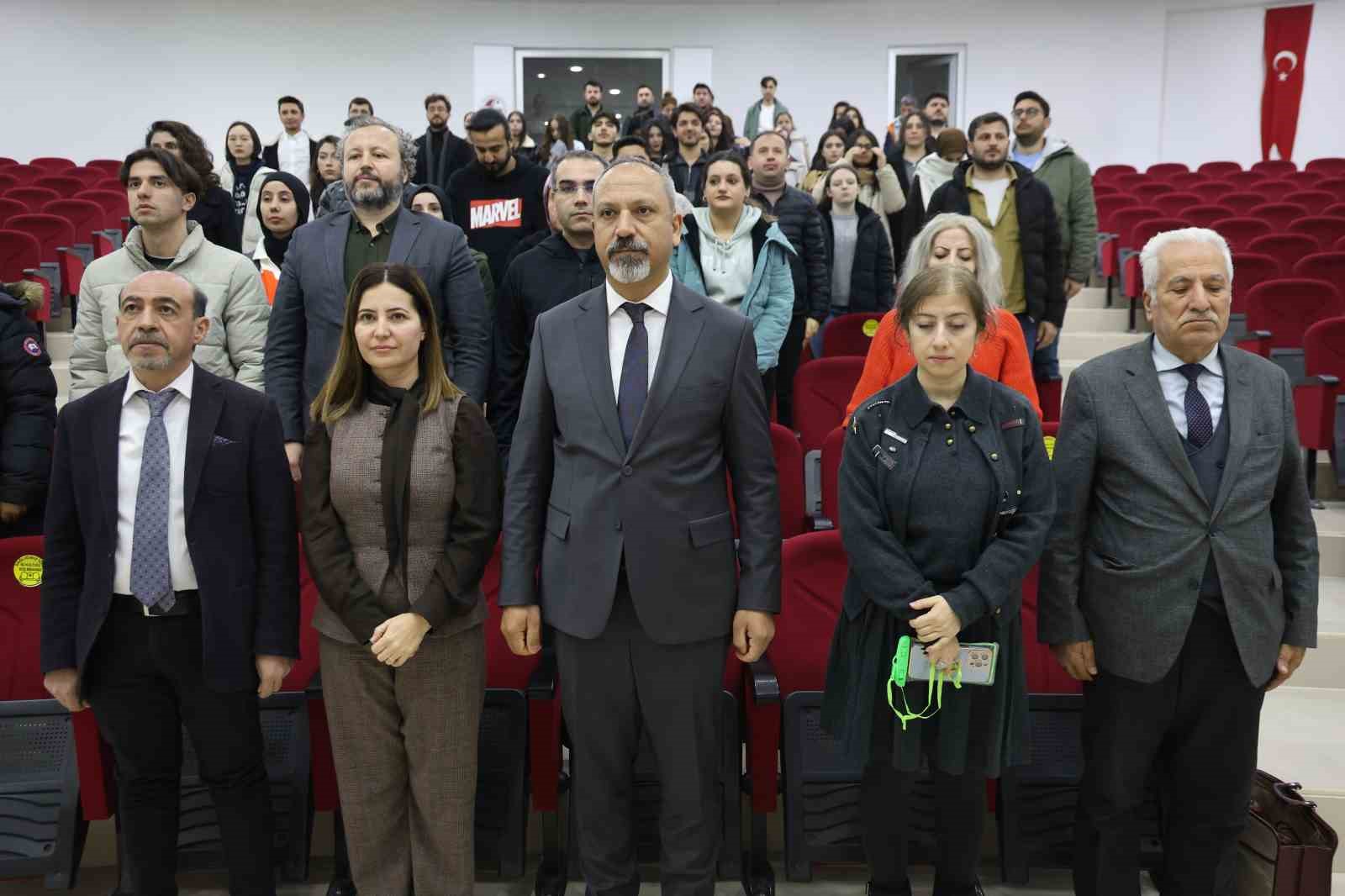 Fırat Üniversitesi’nde 6 Şubat depremi, sergi ve konferansla ele alındı
