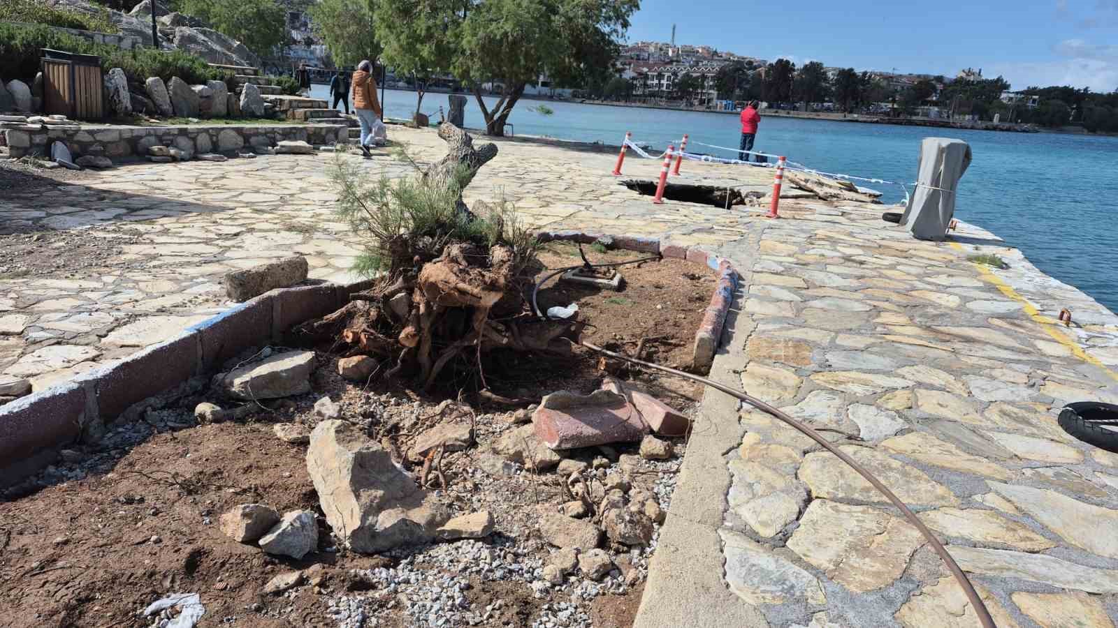 Fırtına gitti, hasar kaldı
