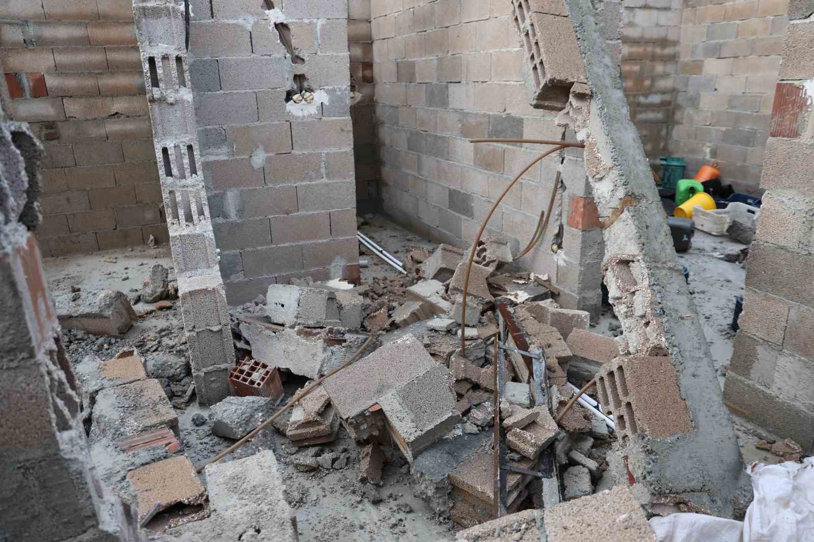 Fırtına yıktı geçti
