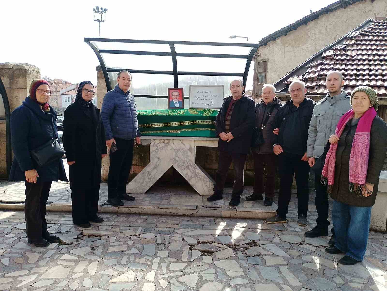 Flüt üstadı İsmail Ayvazoğlu son yolculuğuna uğurlandı
