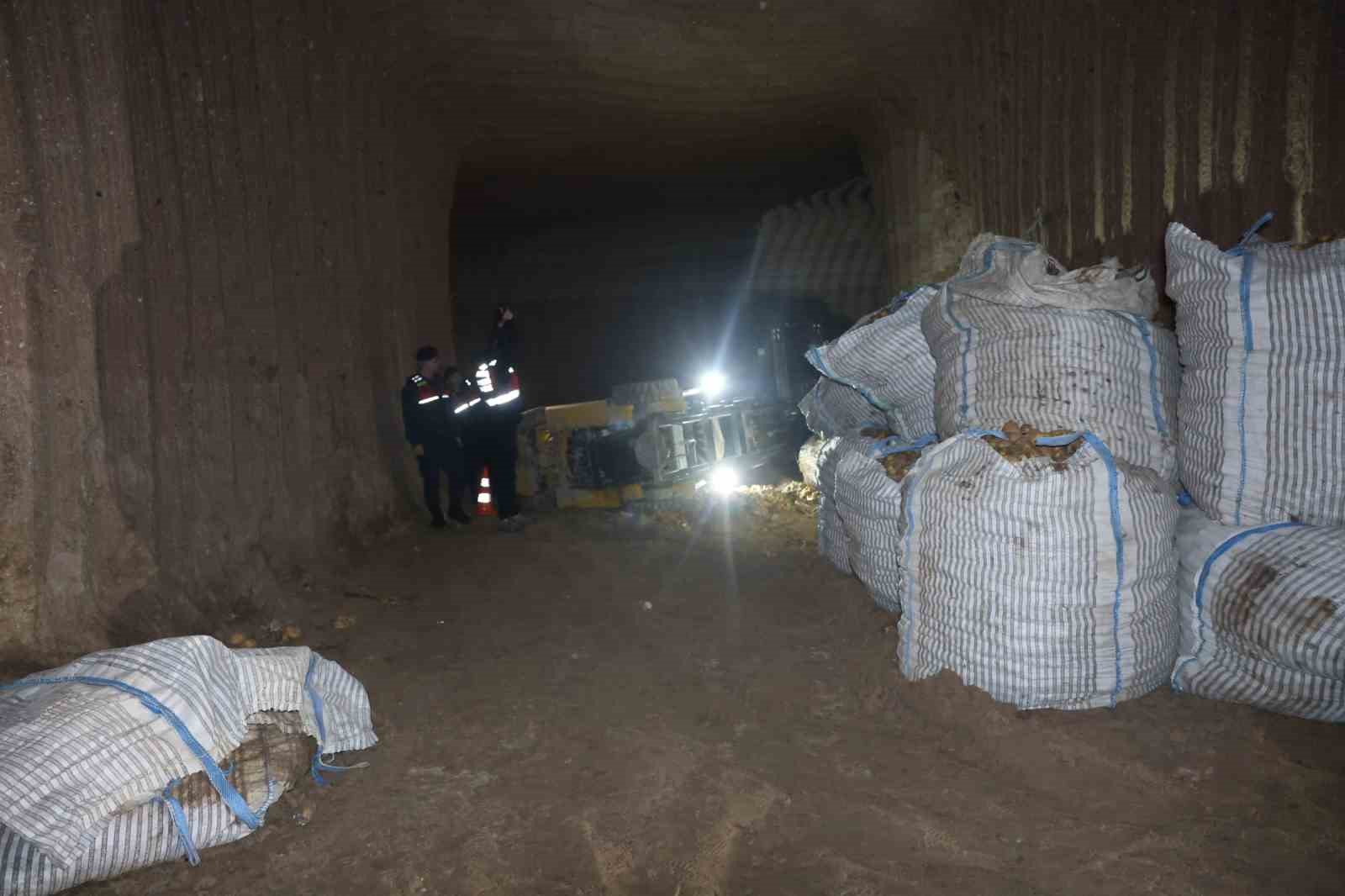 Forkliftin altında kalan işçi hayatını kaybetti
