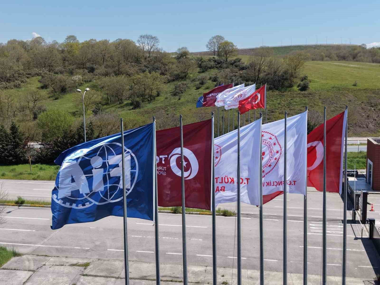 Formula 1 için geri sayım başladı: İstanbul Park havadan görüntülendi
