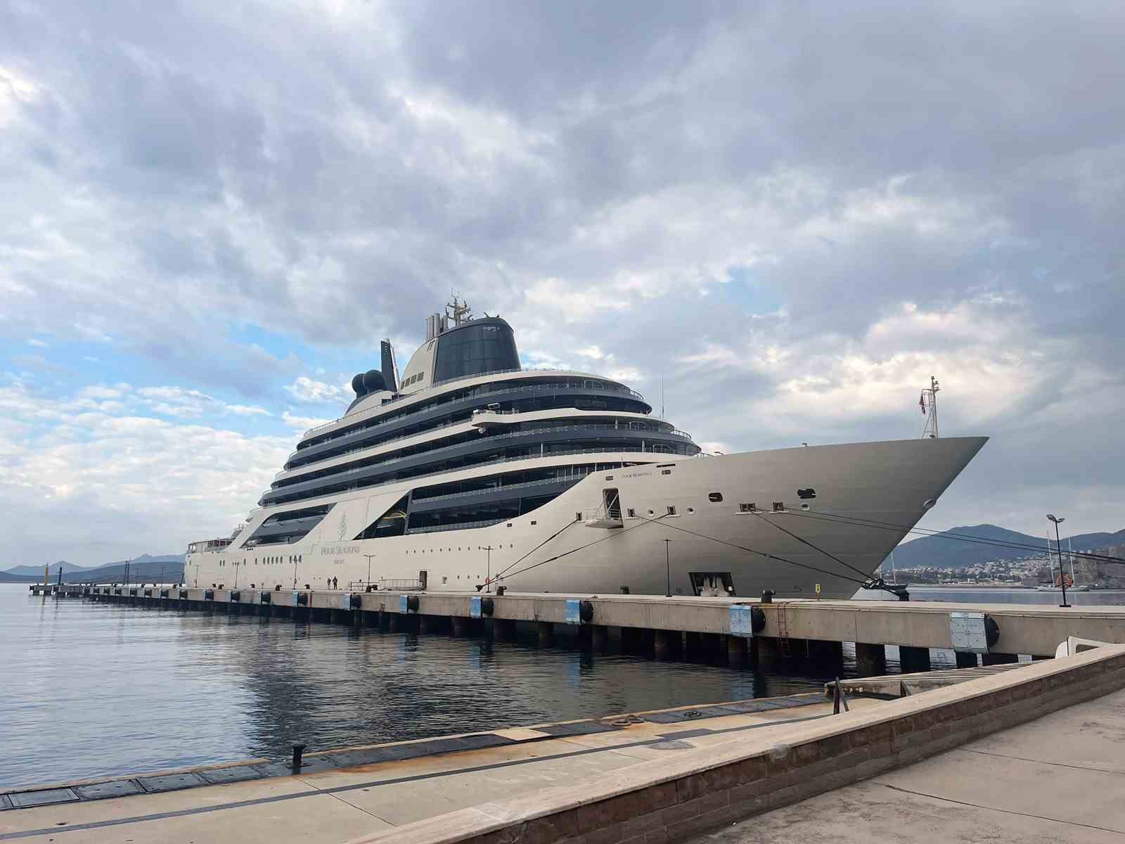 Four Seasons 1 137 yolcu ile Bodrum’a geldi
