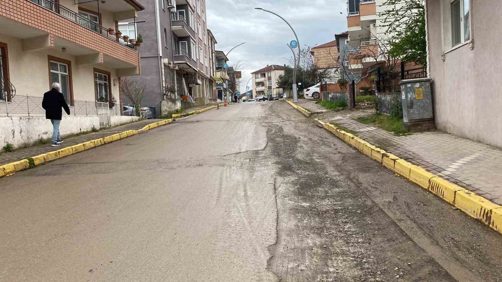 Freni boşalan kamyon dehşet saçtı: Yaşlı adam feci şekilde can verdi
